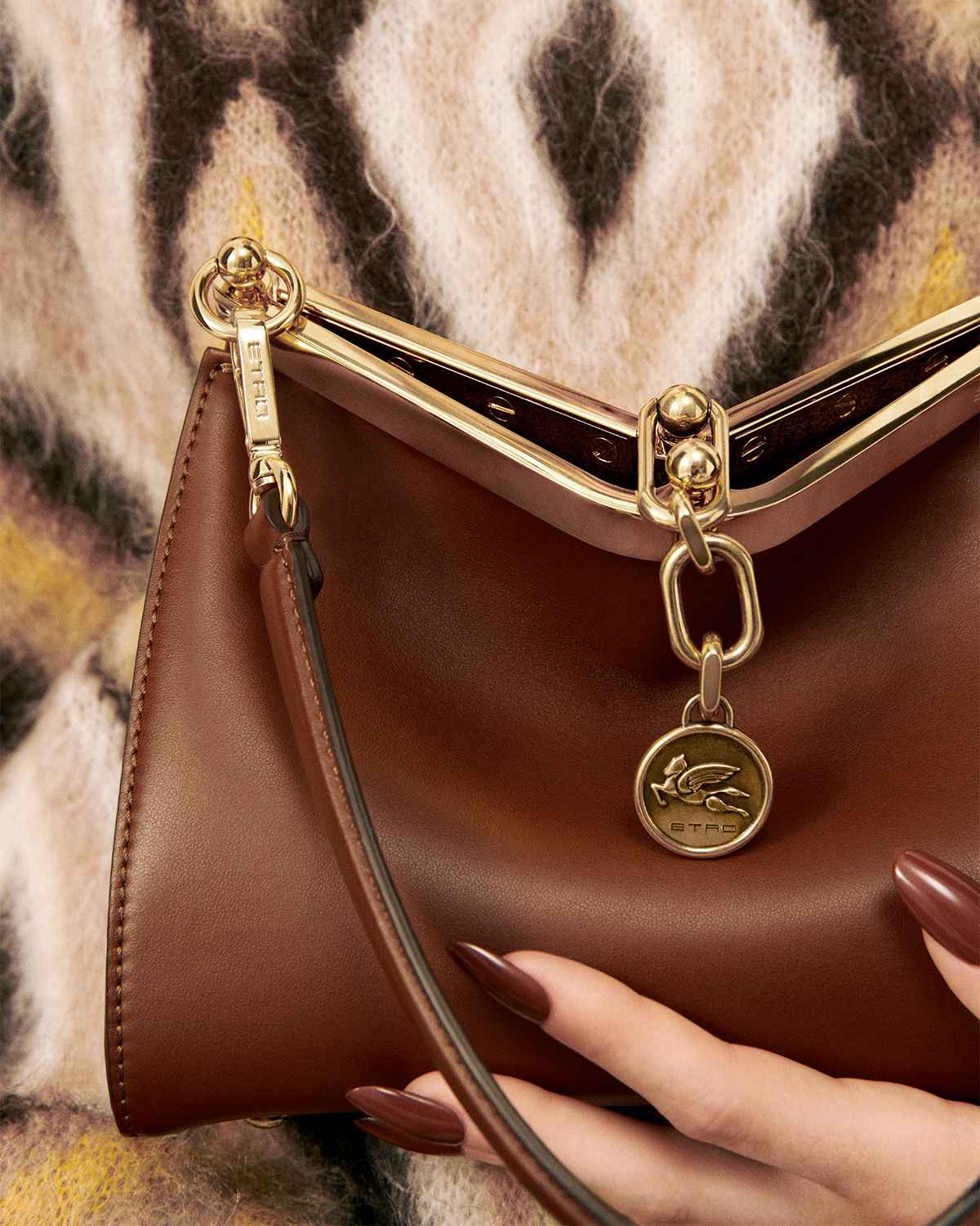 Etro Launches The Vela Bag With Sultry Campaign