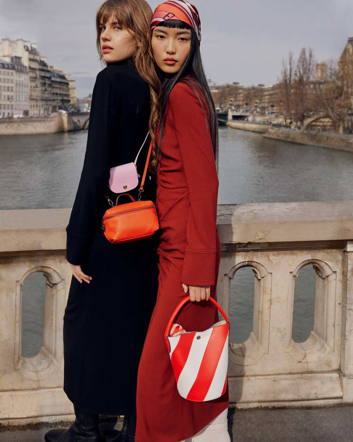 On-The-Go Elegance With La Parisienne Longchamp