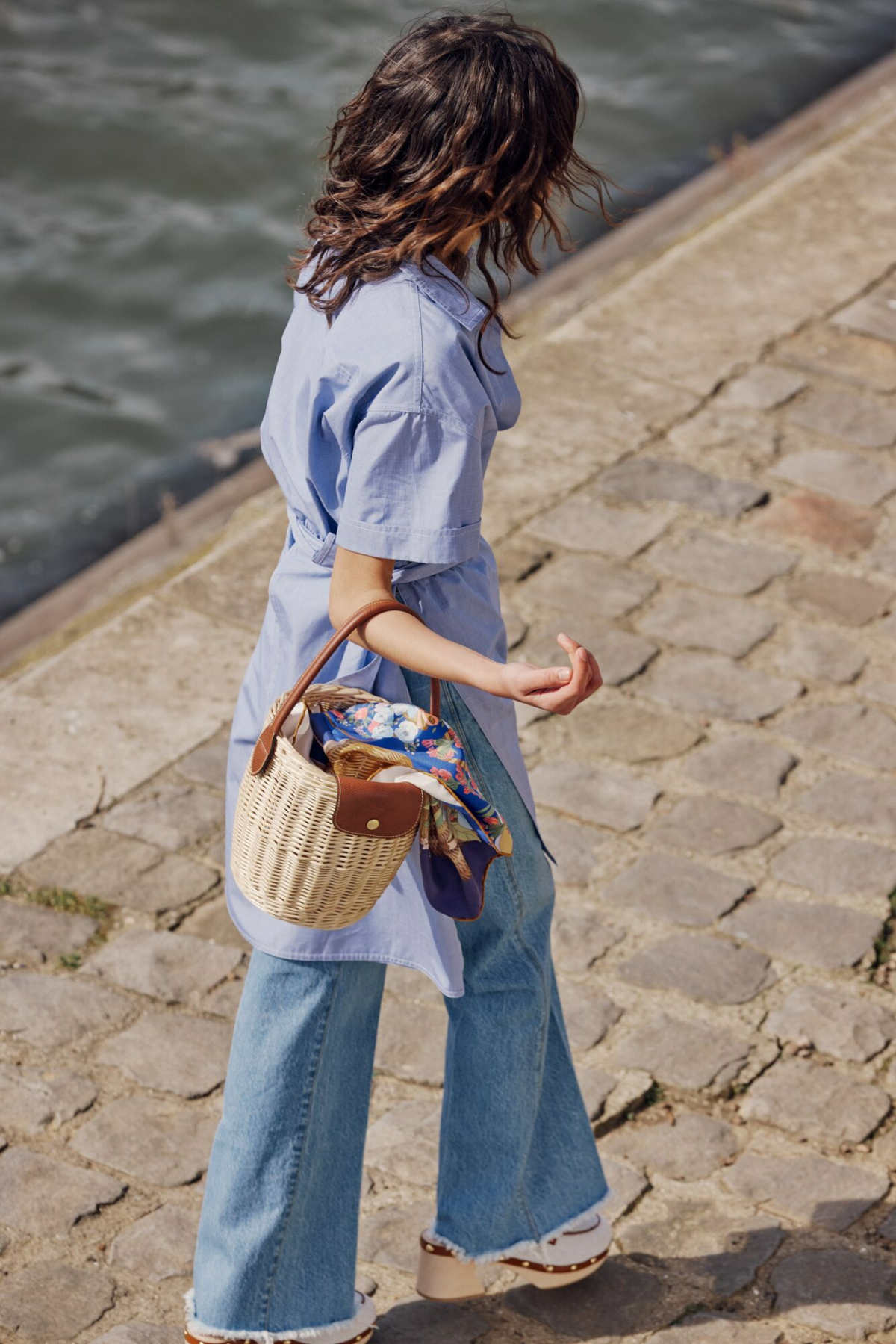 On-The-Go Elegance With La Parisienne Longchamp