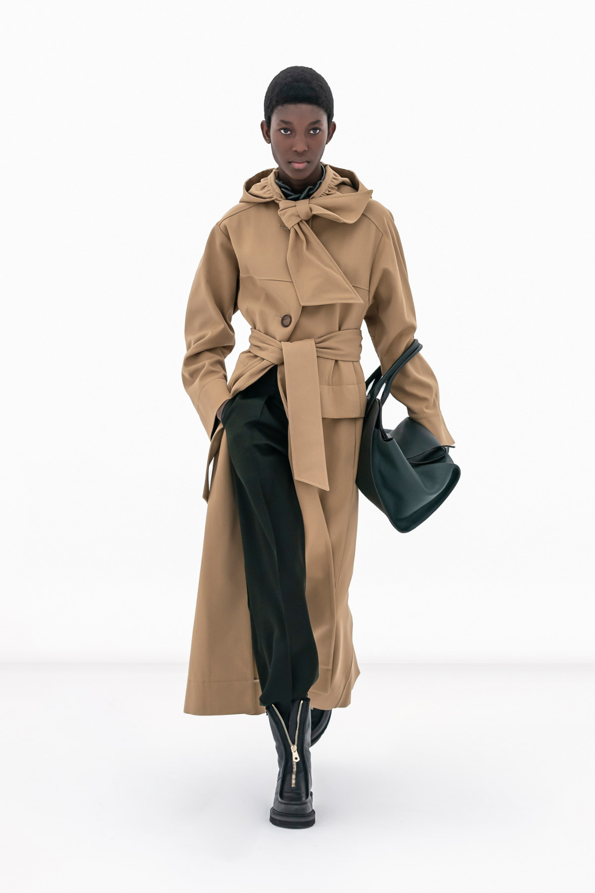 Ferragamo Presents Its New Autumn/Winter 2022 Women's And Men's Collection: Intelligent Informal