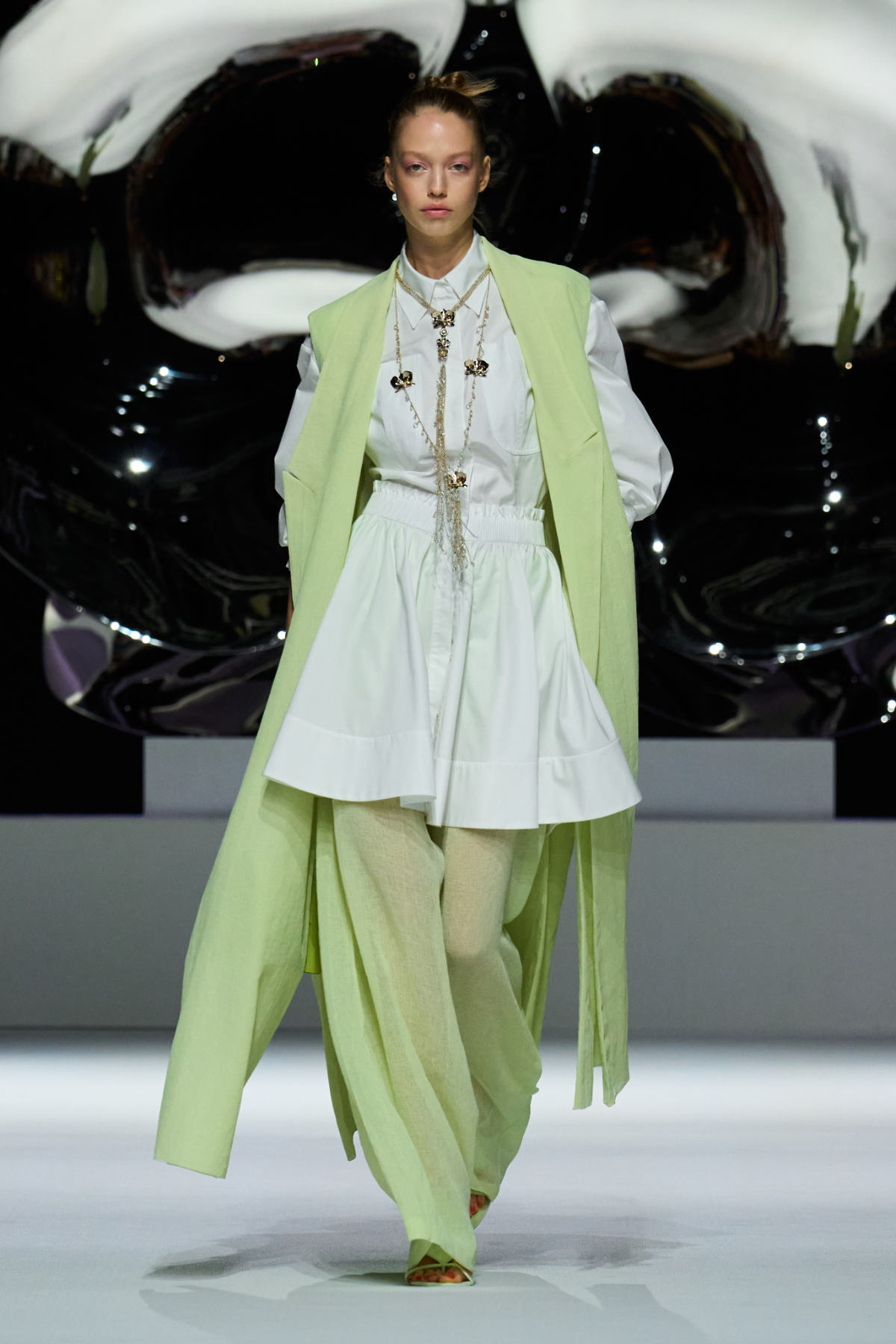 Genny Spring Summer 2026: A Celebration Of Feminine Curves Inspired By Orchids And Art