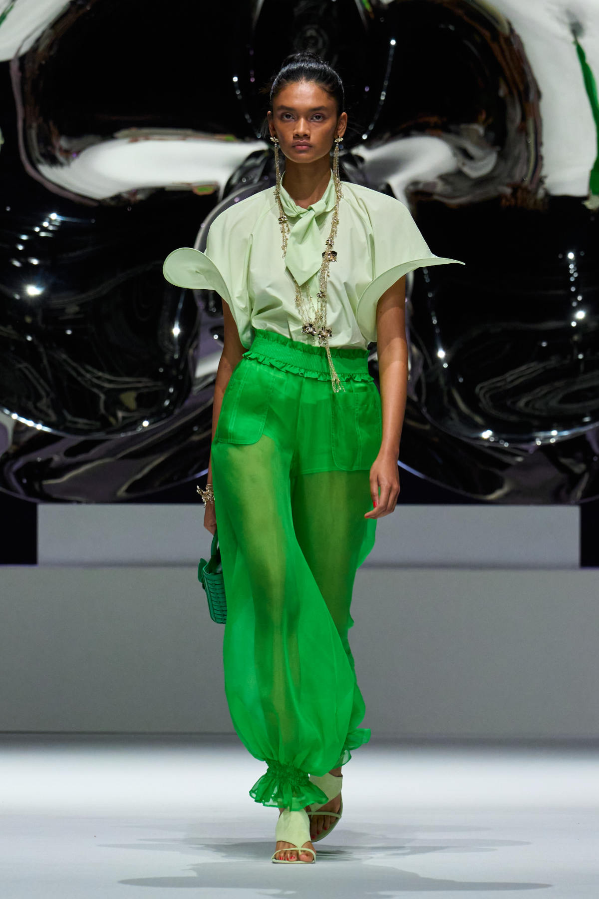 Genny Spring Summer 2026: A Celebration Of Feminine Curves Inspired By Orchids And Art