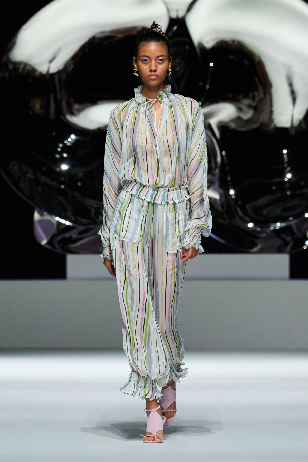 Genny Spring Summer 2026: A Celebration Of Feminine Curves Inspired By Orchids And Art