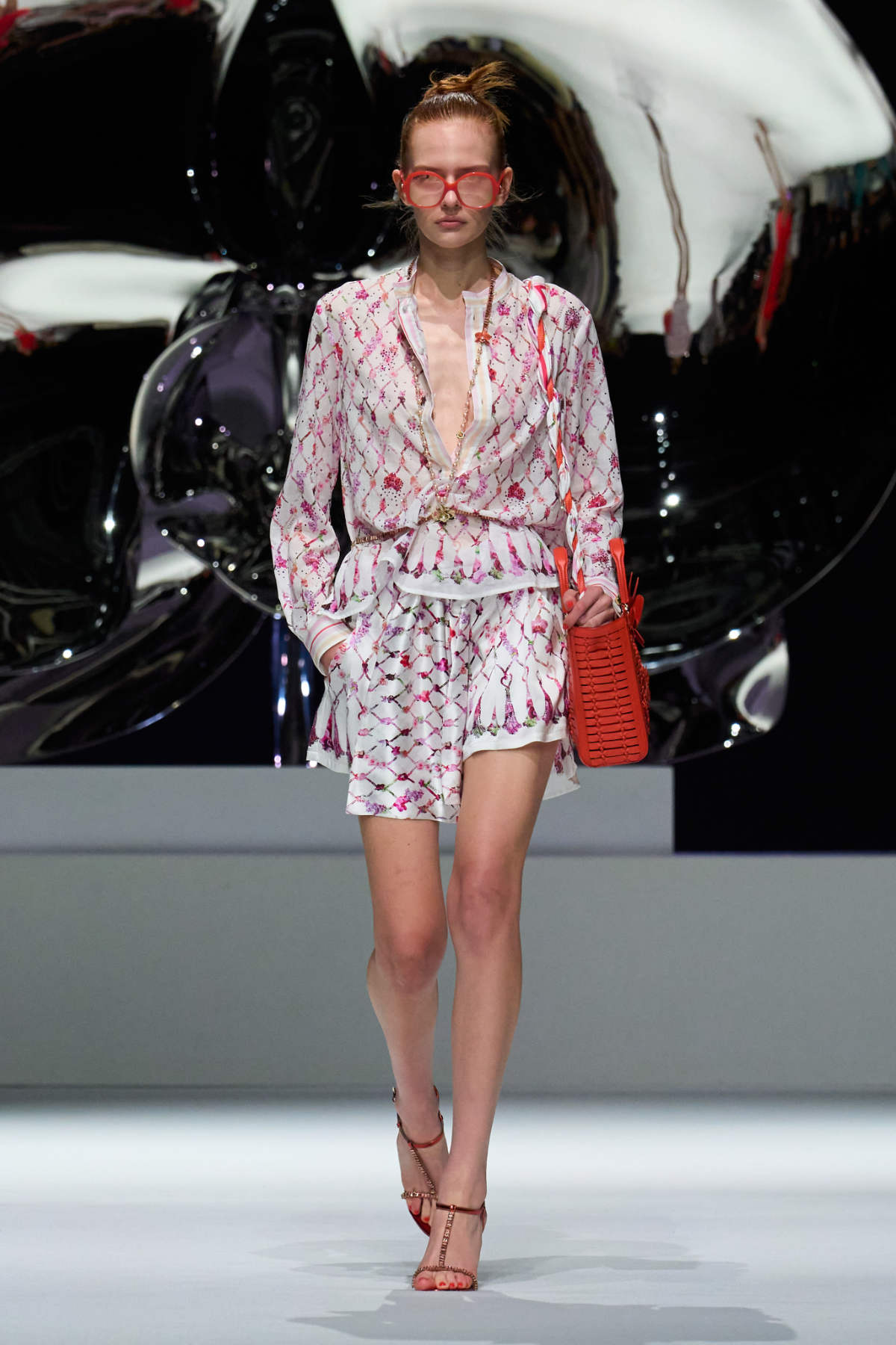 Genny Spring Summer 2026: A Celebration Of Feminine Curves Inspired By Orchids And Art
