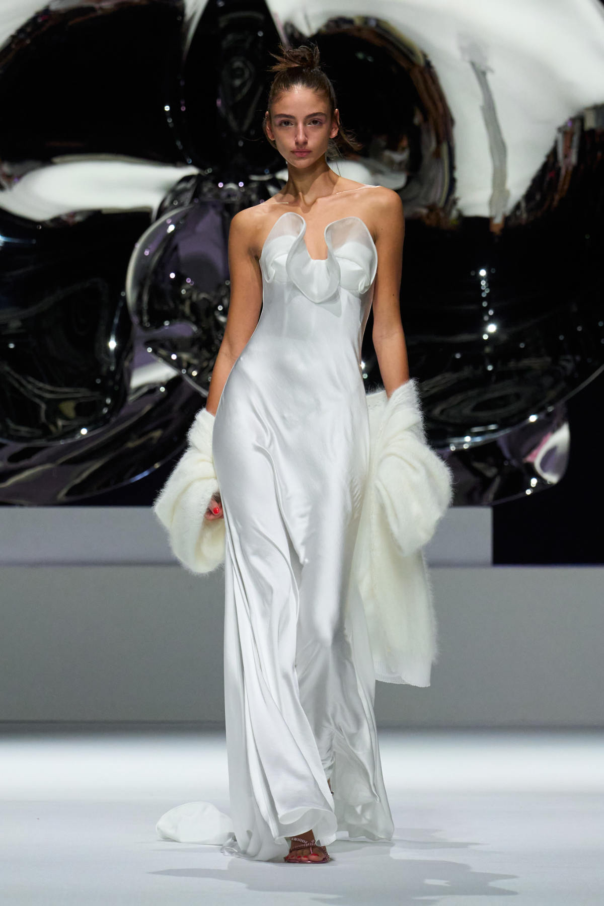 Genny Spring Summer 2026: A Celebration Of Feminine Curves Inspired By Orchids And Art