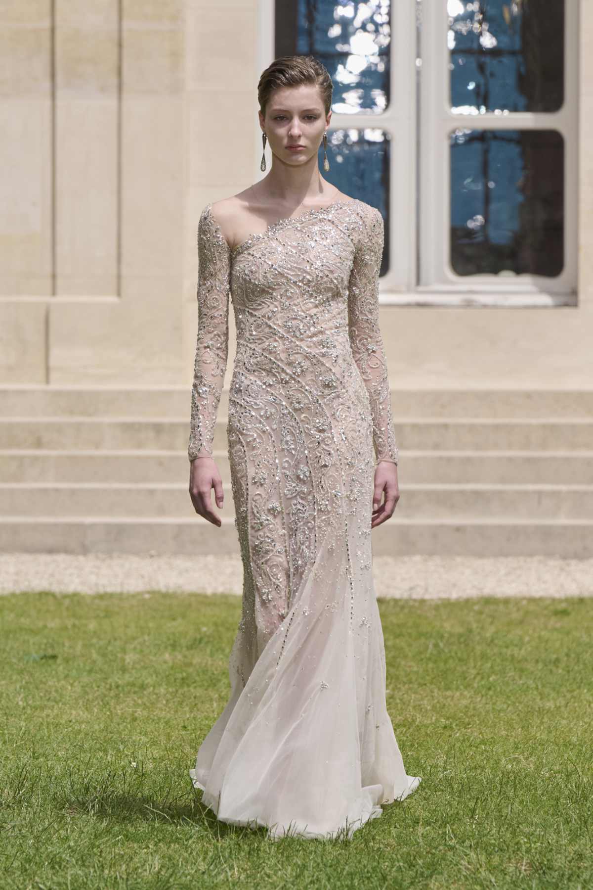 Georges Hobeika Presents His New Haute Couture Fall 2024 Collection