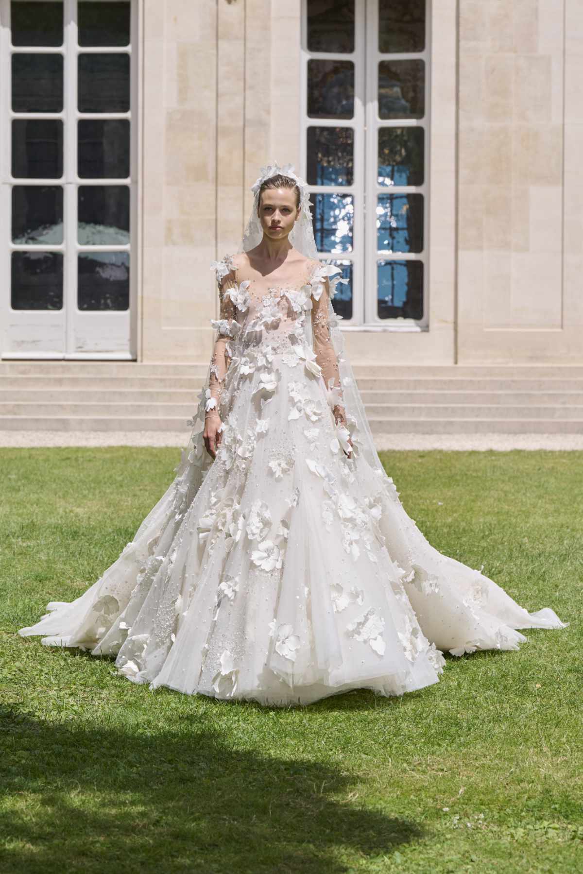 Georges Hobeika Presents His New Haute Couture Fall 2024 Collection