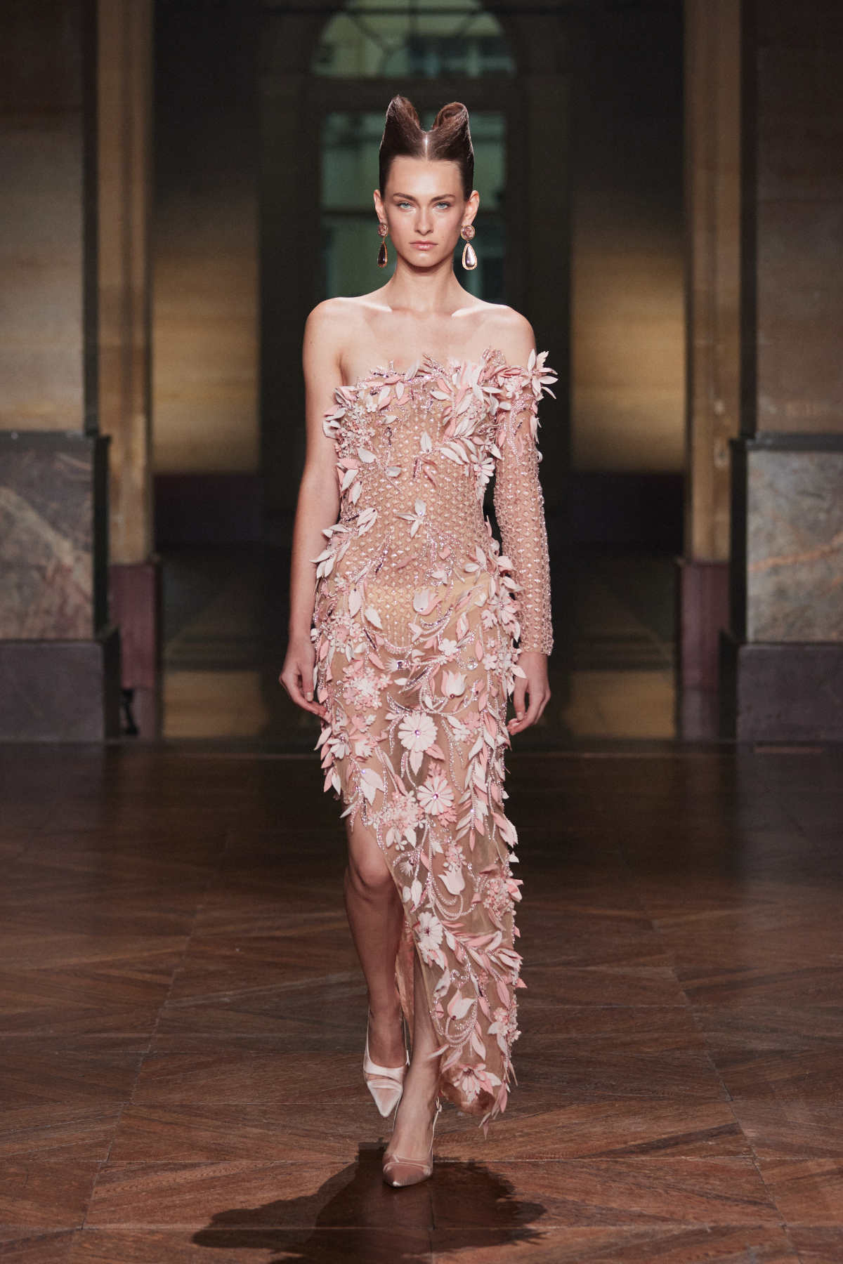 Georges Hobeika Couture Fall 2025: 