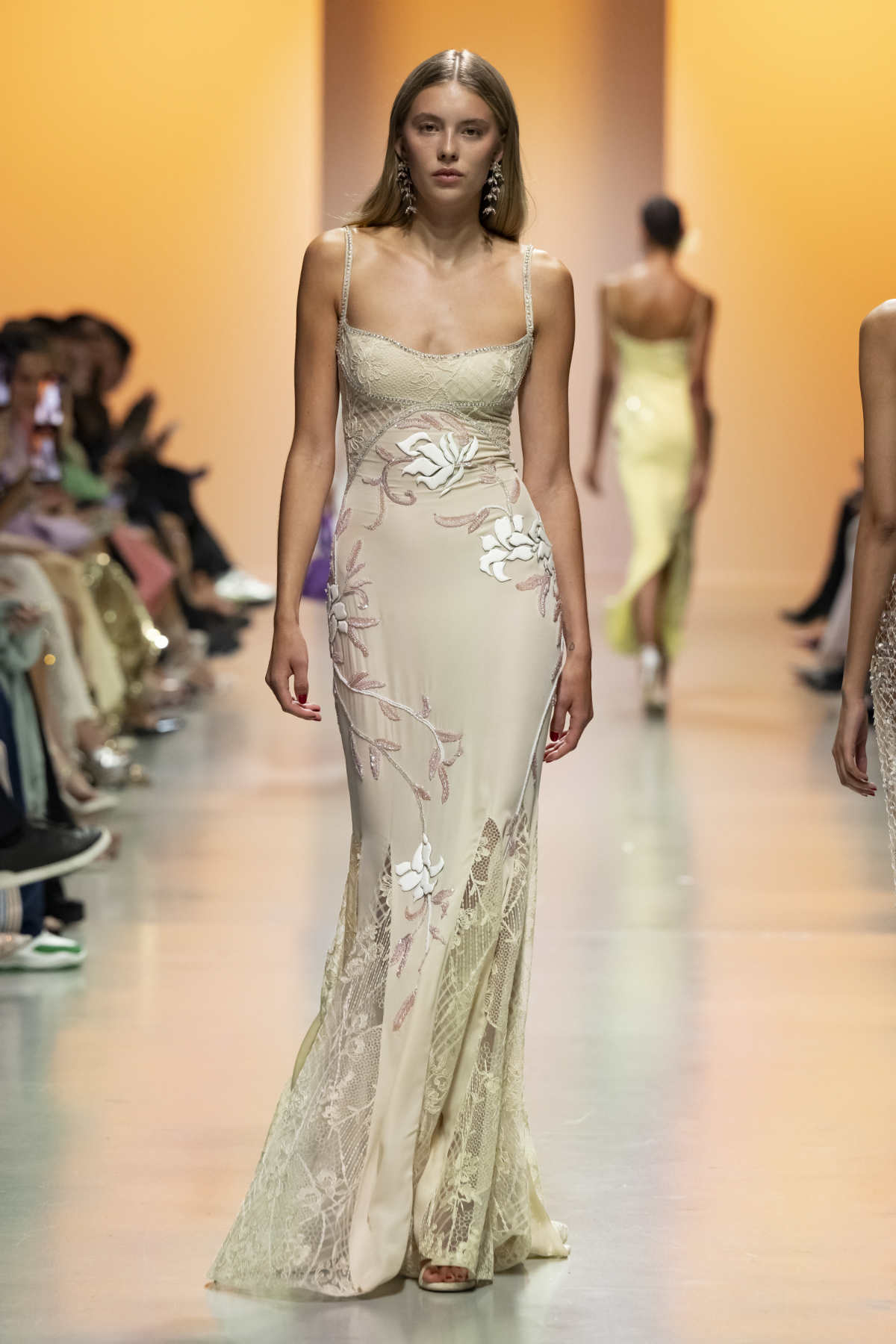 Georges Hobeika Presents His New Spring 2025 Ready-To-Wear Collection