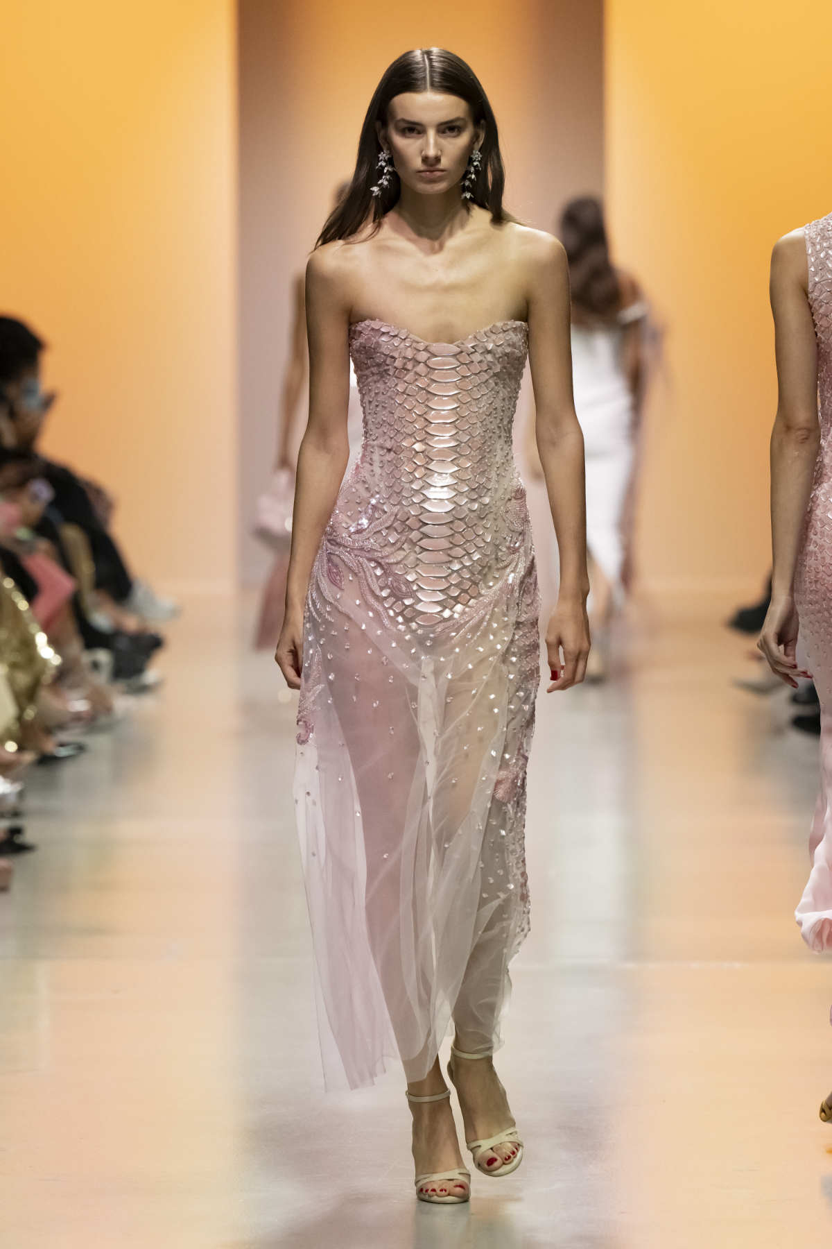 Georges Hobeika Presents His New Spring 2025 Ready-To-Wear Collection