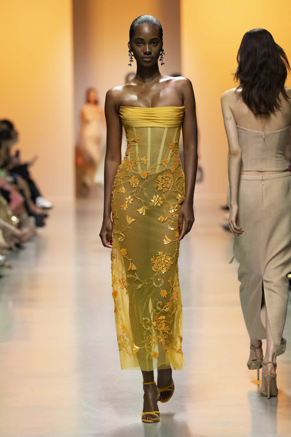 Georges Hobeika Presents His New Spring 2025 Ready-To-Wear Collection