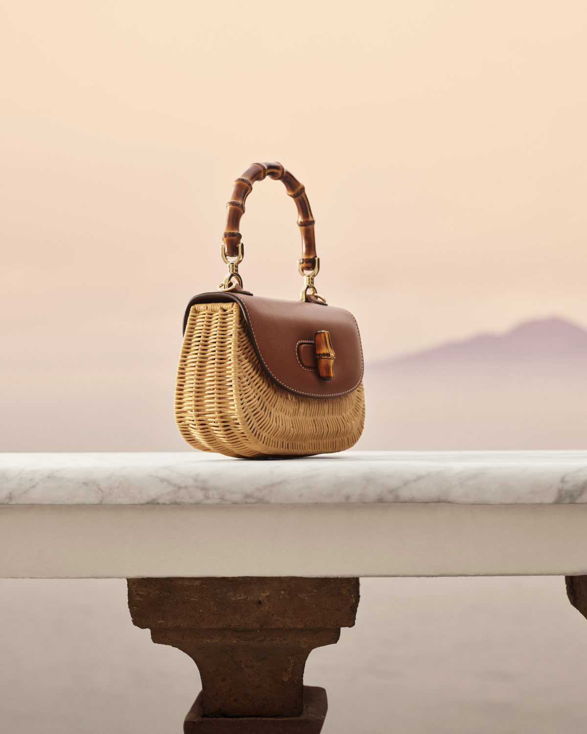 Gucci Unveils its New Gucci Lido Campaign