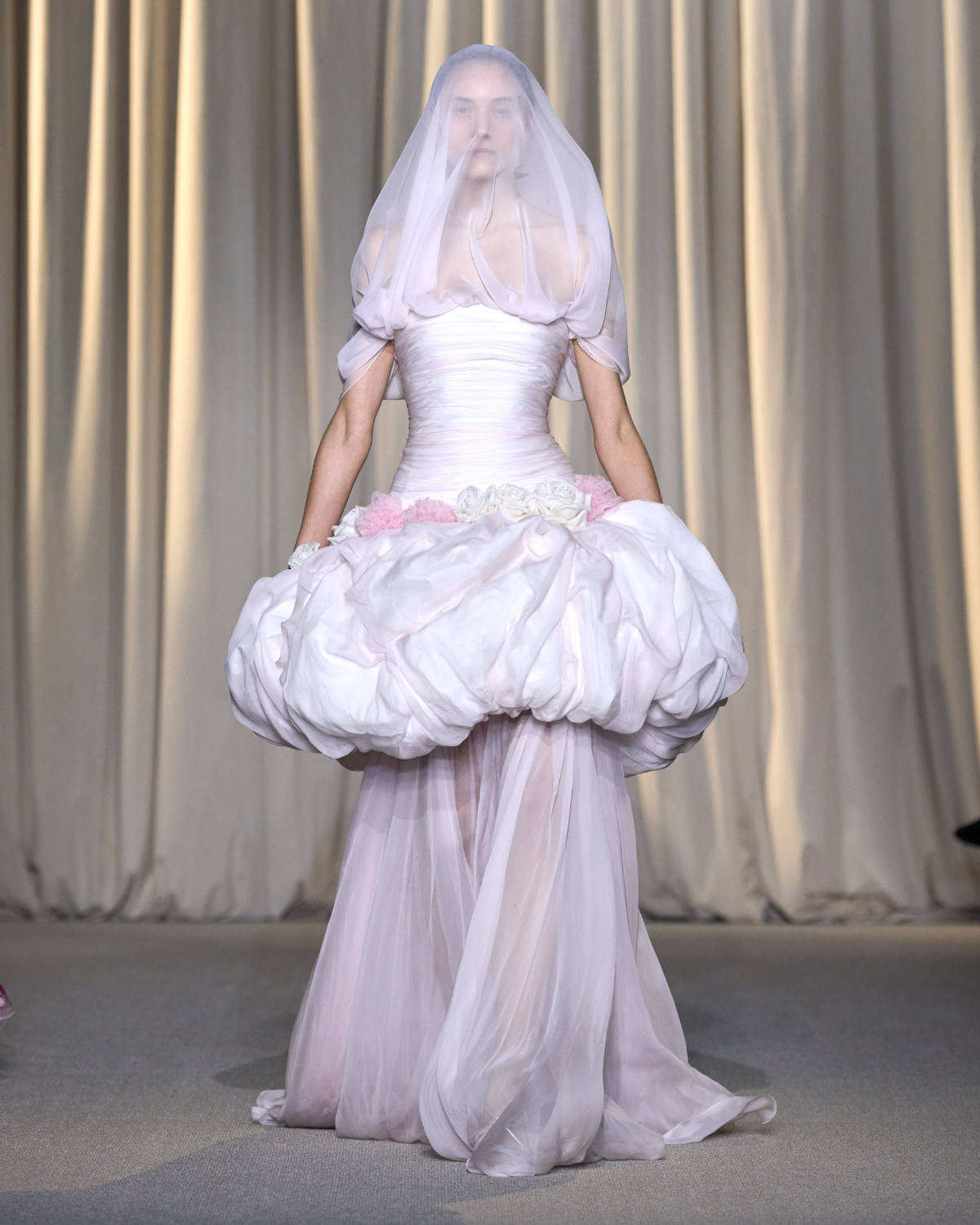 Giambattista Valli Presents His New Haute Couture 27 Fall-Winter 2024 Collection