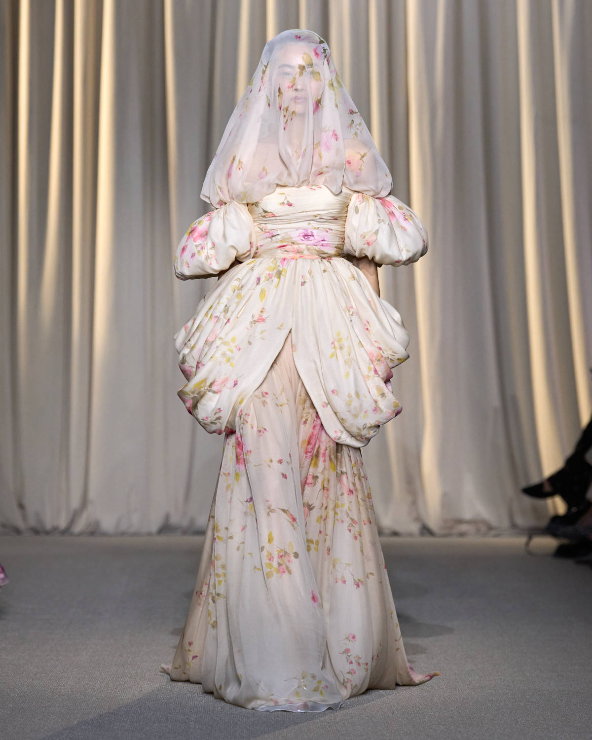 Giambattista Valli Presents His New Haute Couture 27 Fall-Winter 2024 Collection