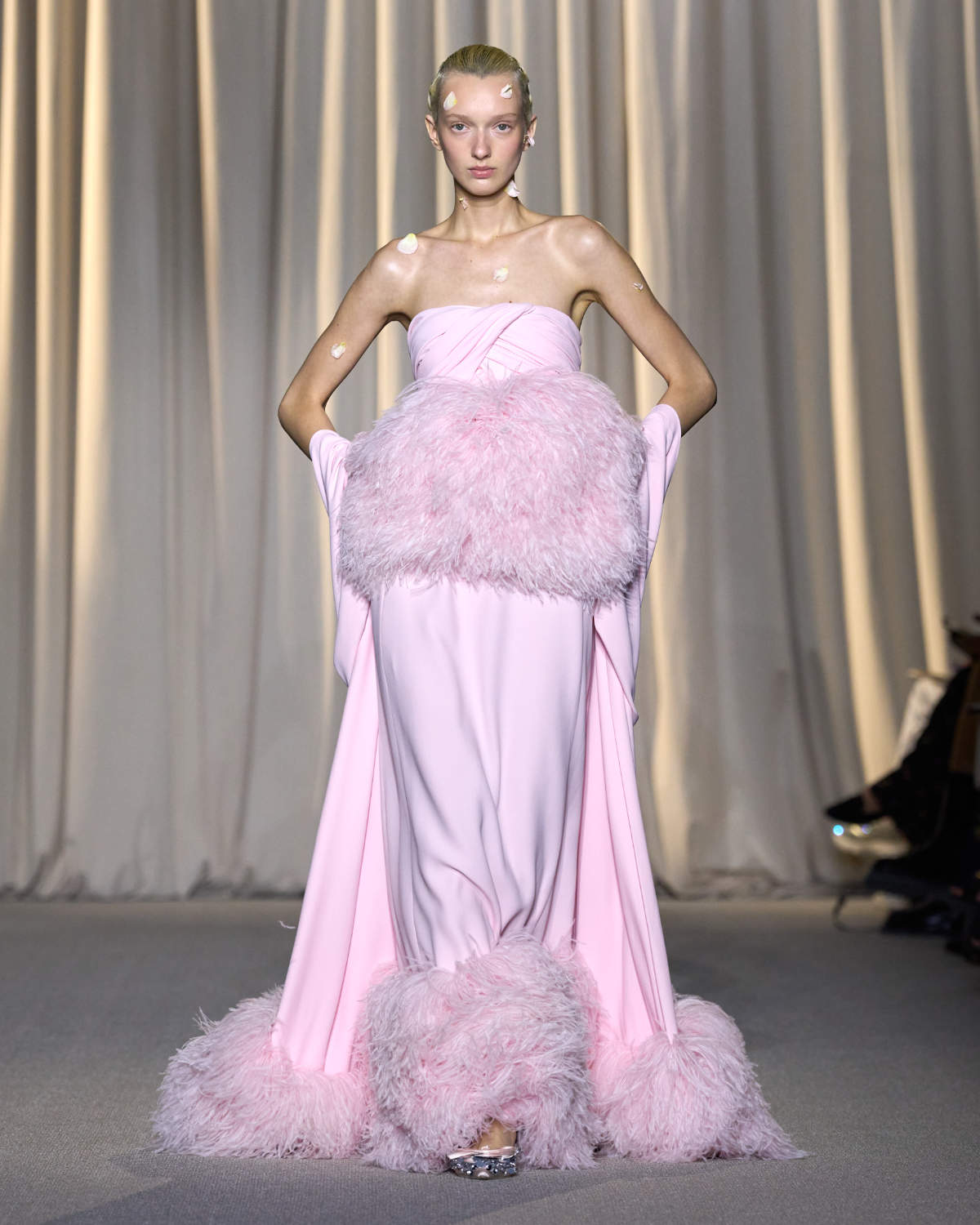 Giambattista Valli Presents His New Haute Couture 27 Fall-Winter 2024 Collection