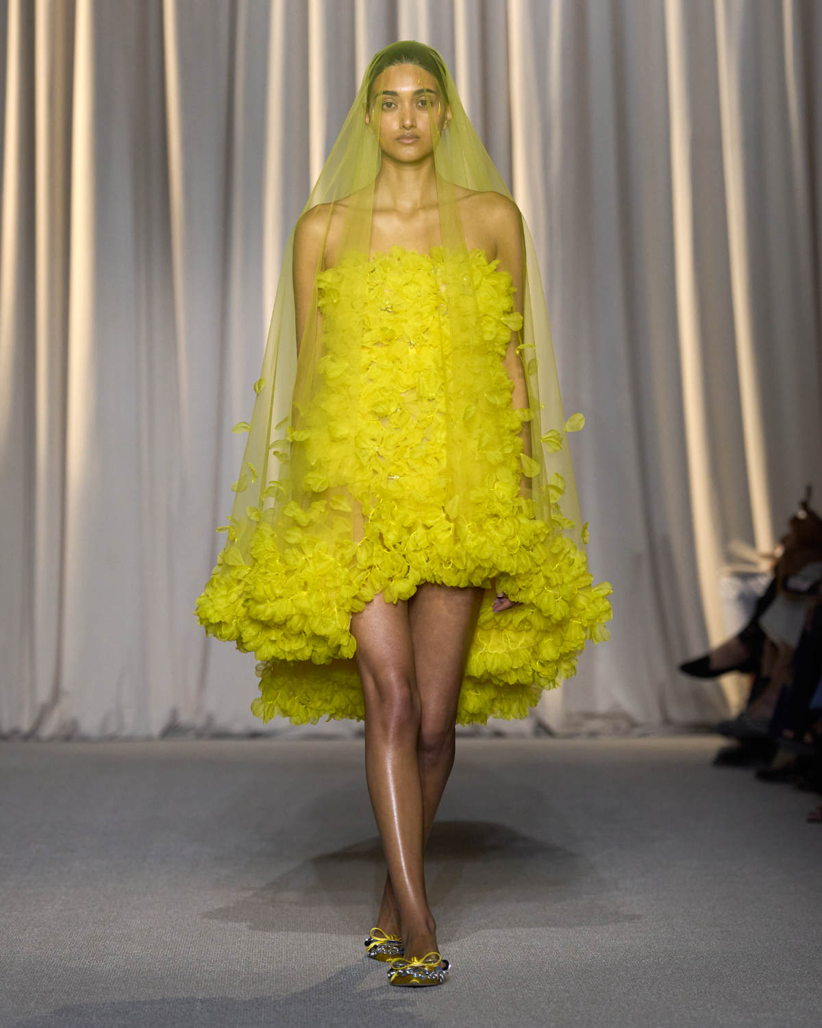 Giambattista Valli Presents His New Haute Couture 27 Fall-Winter 2024 Collection