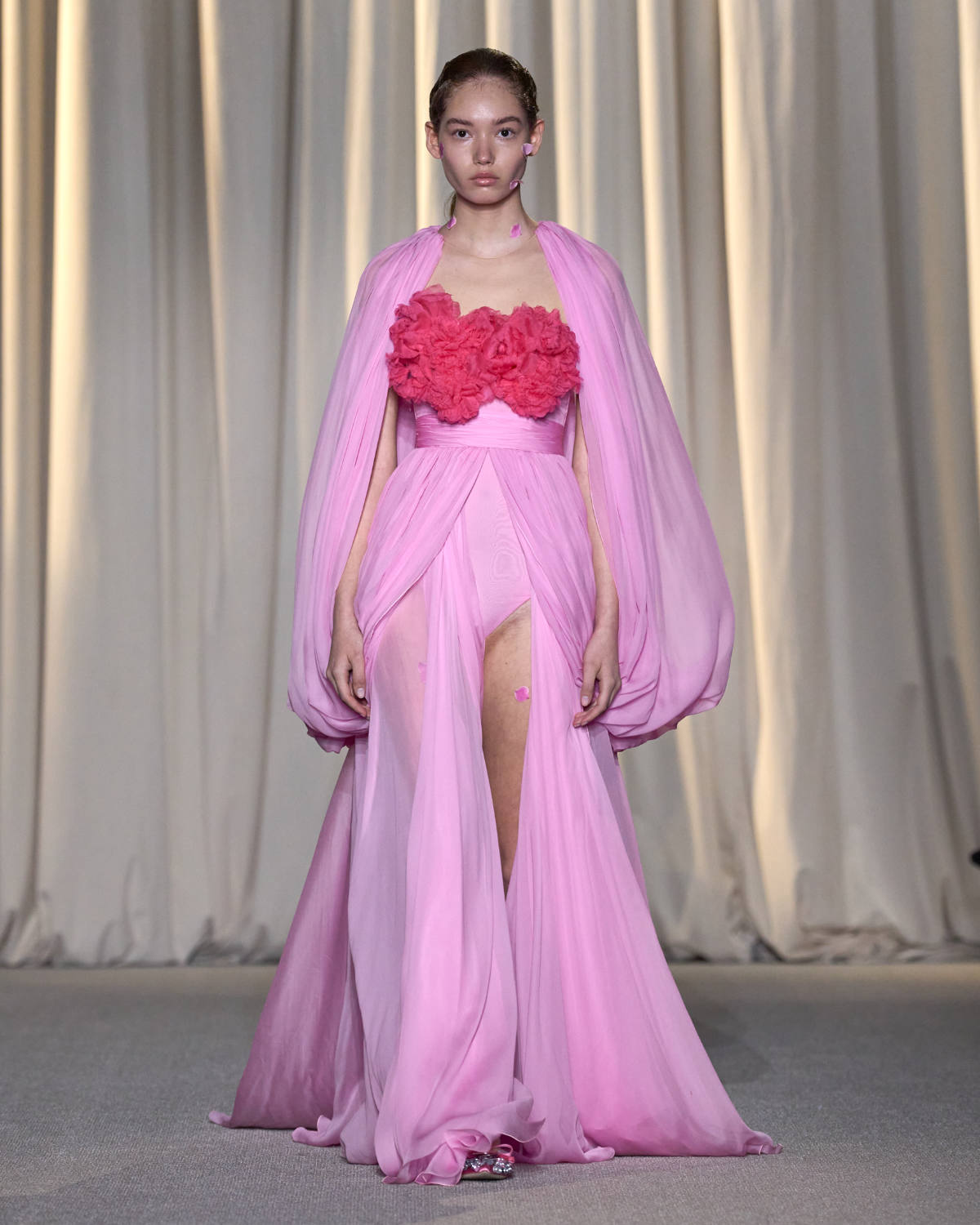 Giambattista Valli Presents His New Haute Couture 27 Fall-Winter 2024 Collection