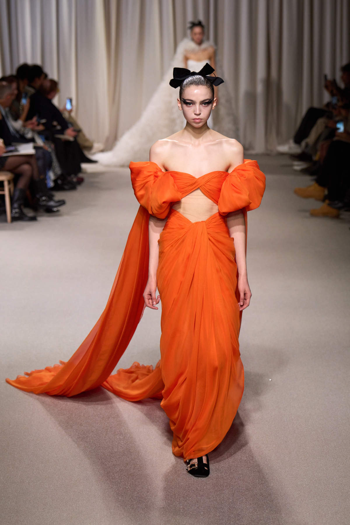 Giambattista Valli flared-sleeve crepe dress - Orange