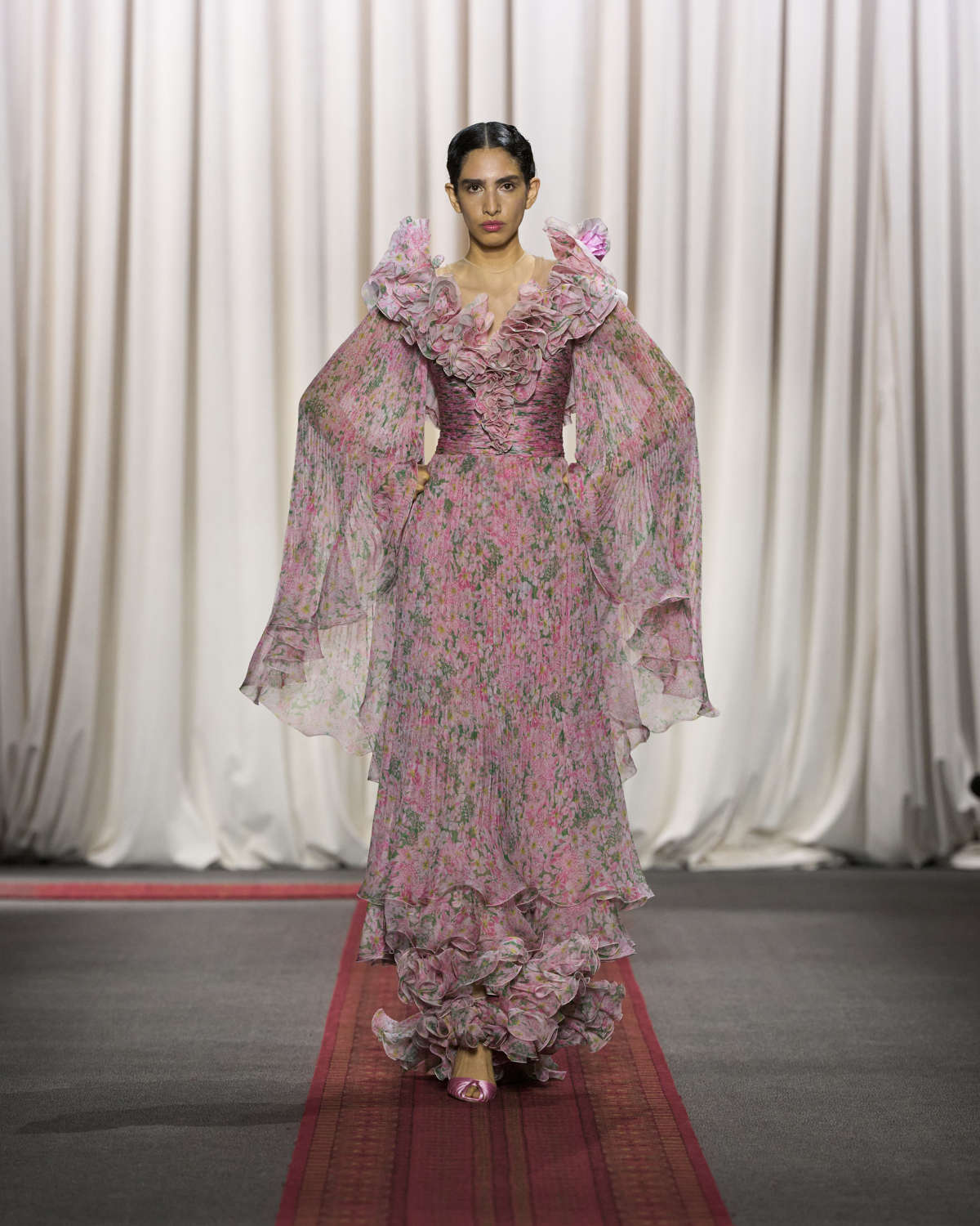 Giambattista Valli Presents His New Haute Couture N°28 Collection