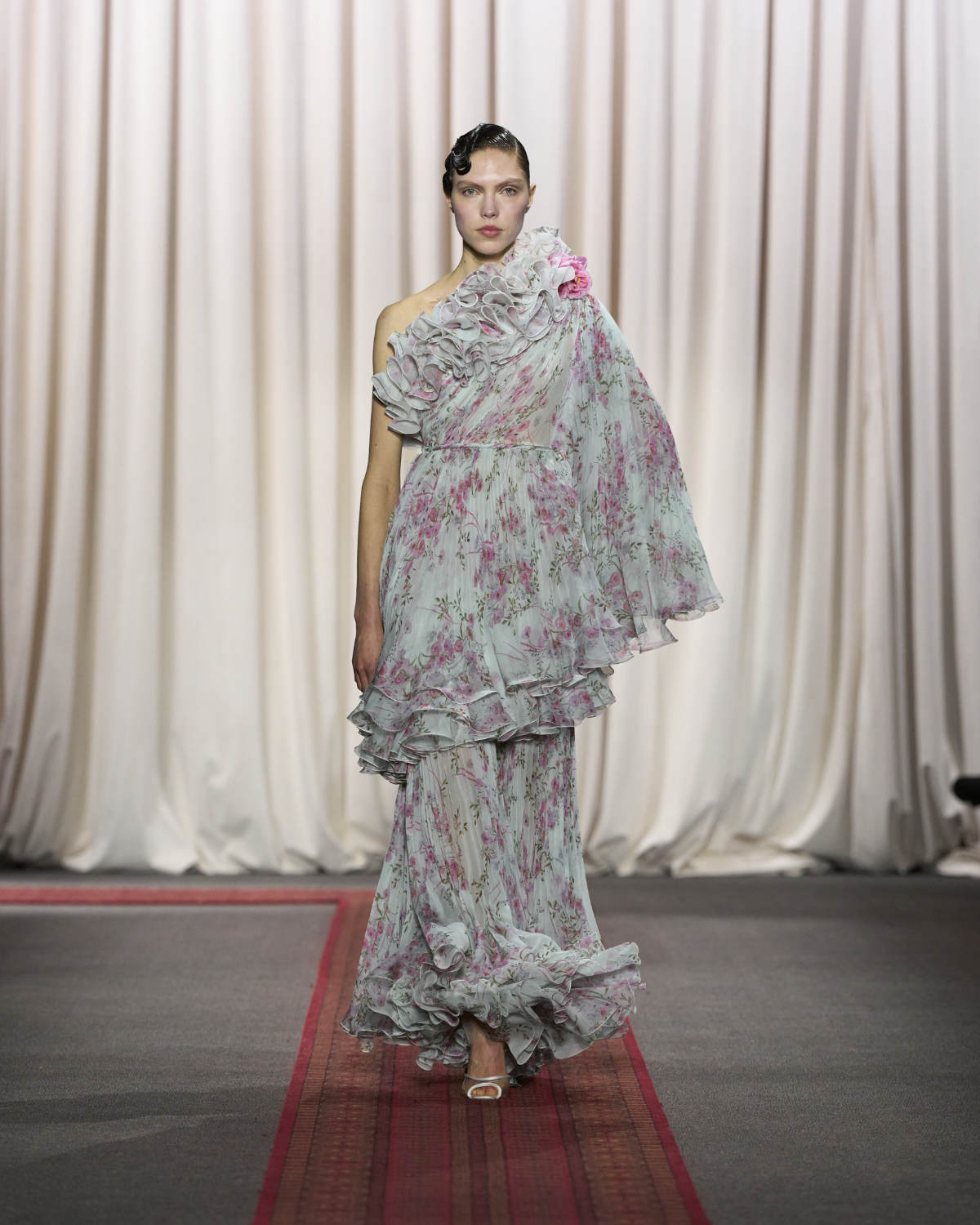 Giambattista Valli Presents His New Haute Couture N°28 Collection