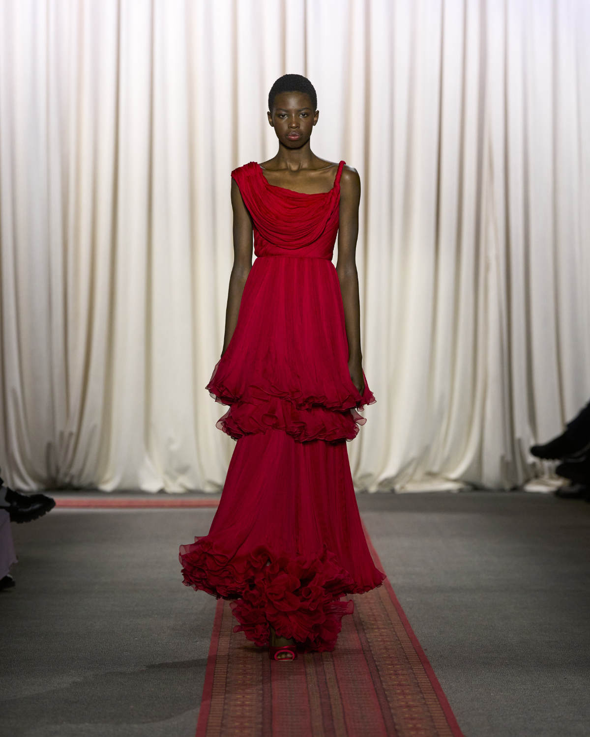 Giambattista Valli Presents His New Haute Couture N°28 Collection