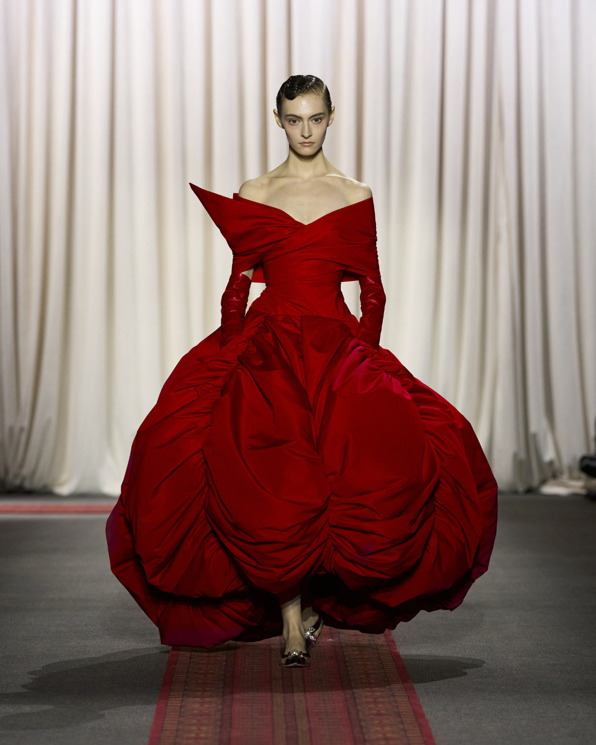 Giambattista Valli Presents His New Haute Couture N°28 Collection