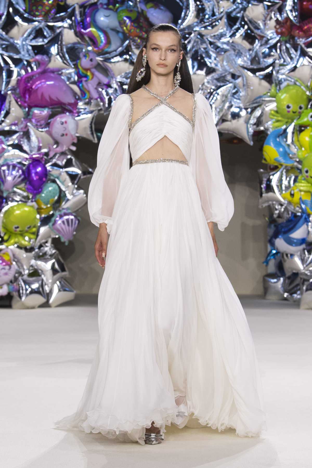 Giambattista Valli Presents Its New Haute Couture Fall-Winter 2022-23 Collection