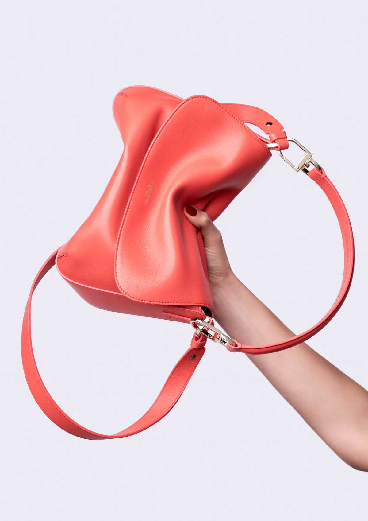 Giorgio Armani Presents Its New La Prima Soft Bag