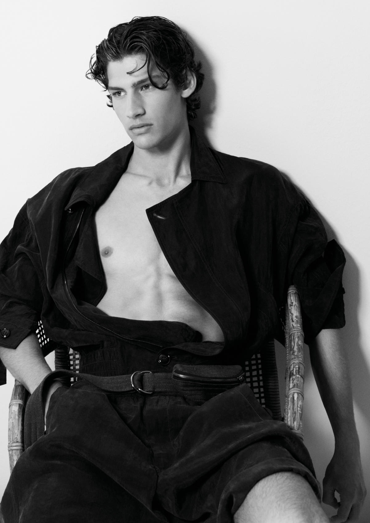 Giorgio Armani Launches Its New Mare Spring Summer 2025 Collection
