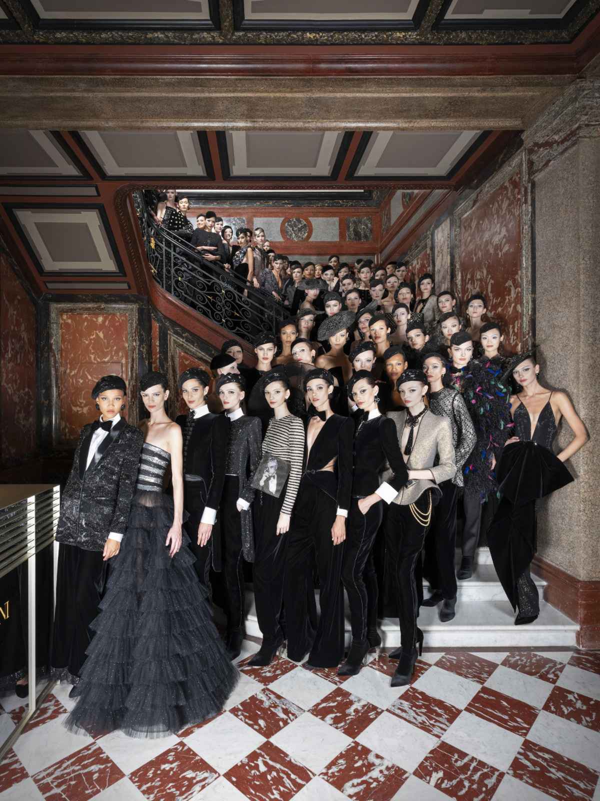 Giorgio Armani Privé Presents Its New Autumn Winter 2025-26 Haute Couture Collection: Noir Séduisa