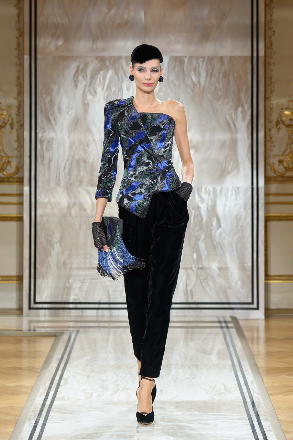Giorgio Armani Privé Presents Its New Autumn Winter 2025-26 Haute Couture Collection: Noir Séduisa