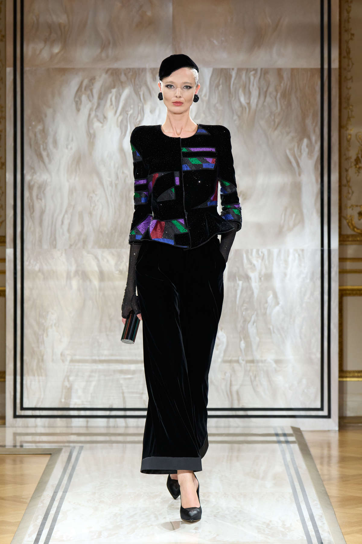 Giorgio Armani Privé Presents Its New Autumn Winter 2025-26 Haute Couture Collection: Noir Séduisa