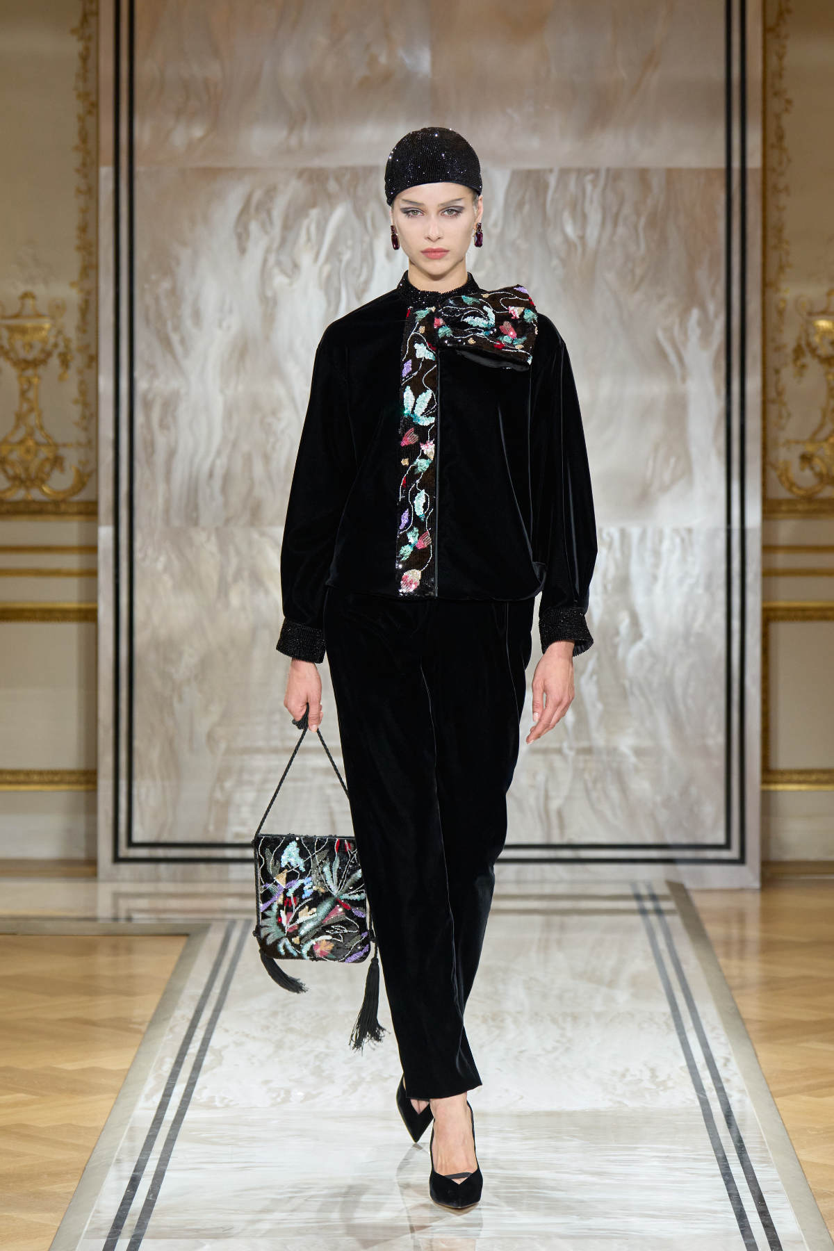Giorgio Armani Privé Presents Its New Autumn Winter 2025-26 Haute Couture Collection: Noir Séduisa