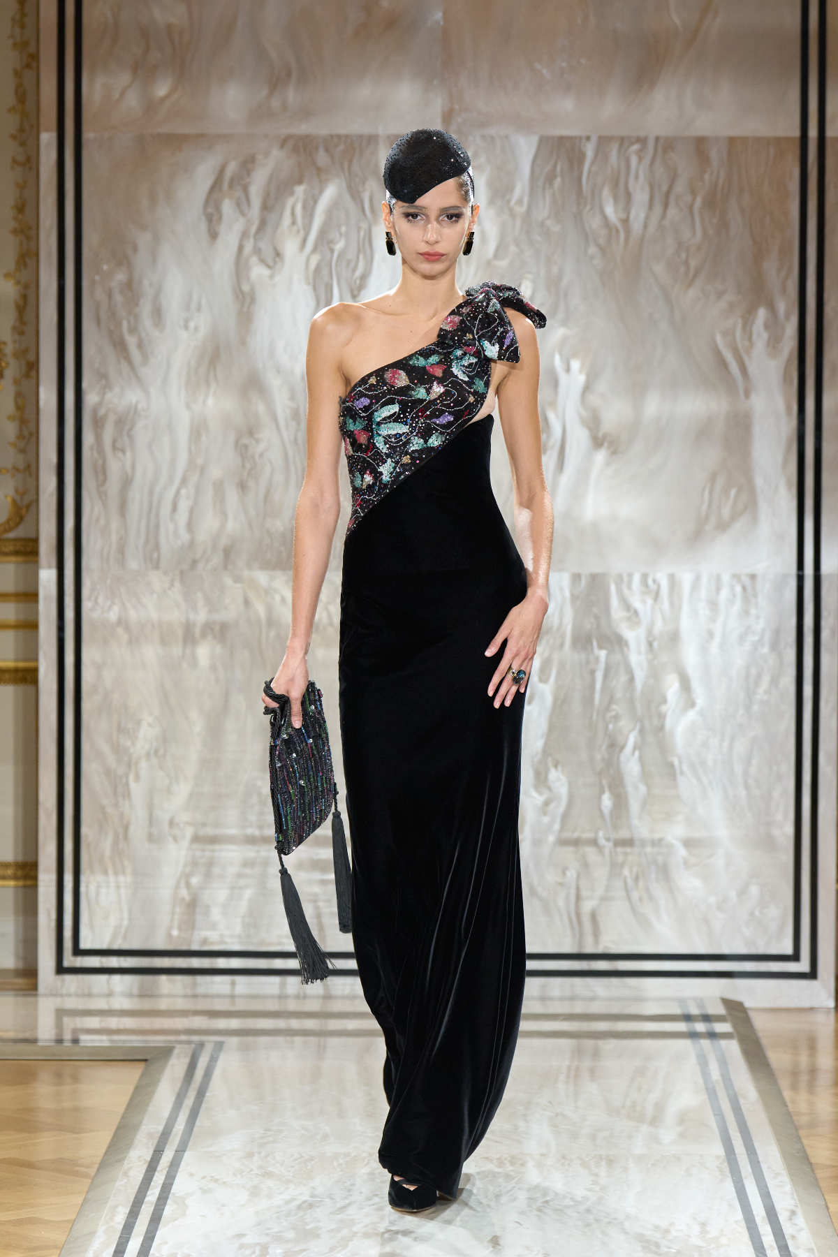 Giorgio Armani Privé Presents Its New Autumn Winter 2025-26 Haute Couture Collection: Noir Séduisa