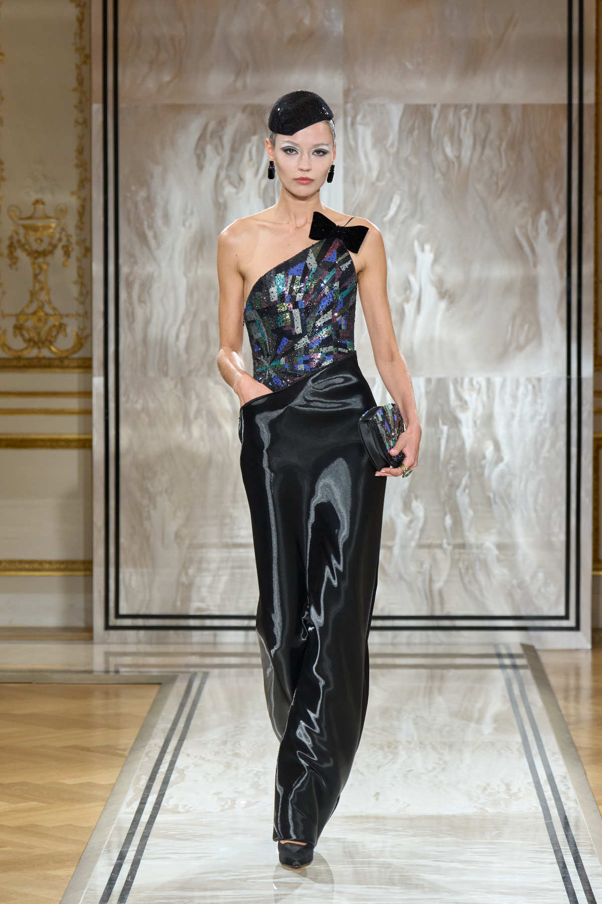 Giorgio Armani Privé Presents Its New Autumn Winter 2025-26 Haute Couture Collection: Noir Séduisa