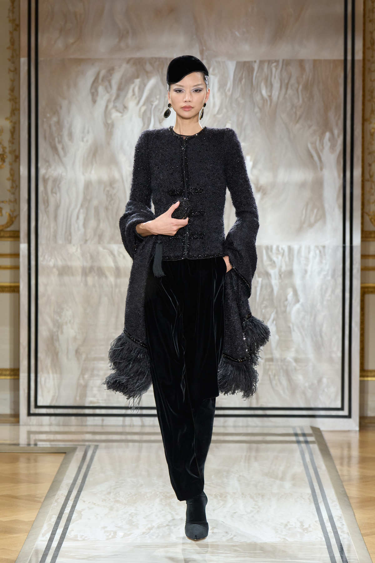 Giorgio Armani Privé Presents Its New Autumn Winter 2025-26 Haute Couture Collection: Noir Séduisa
