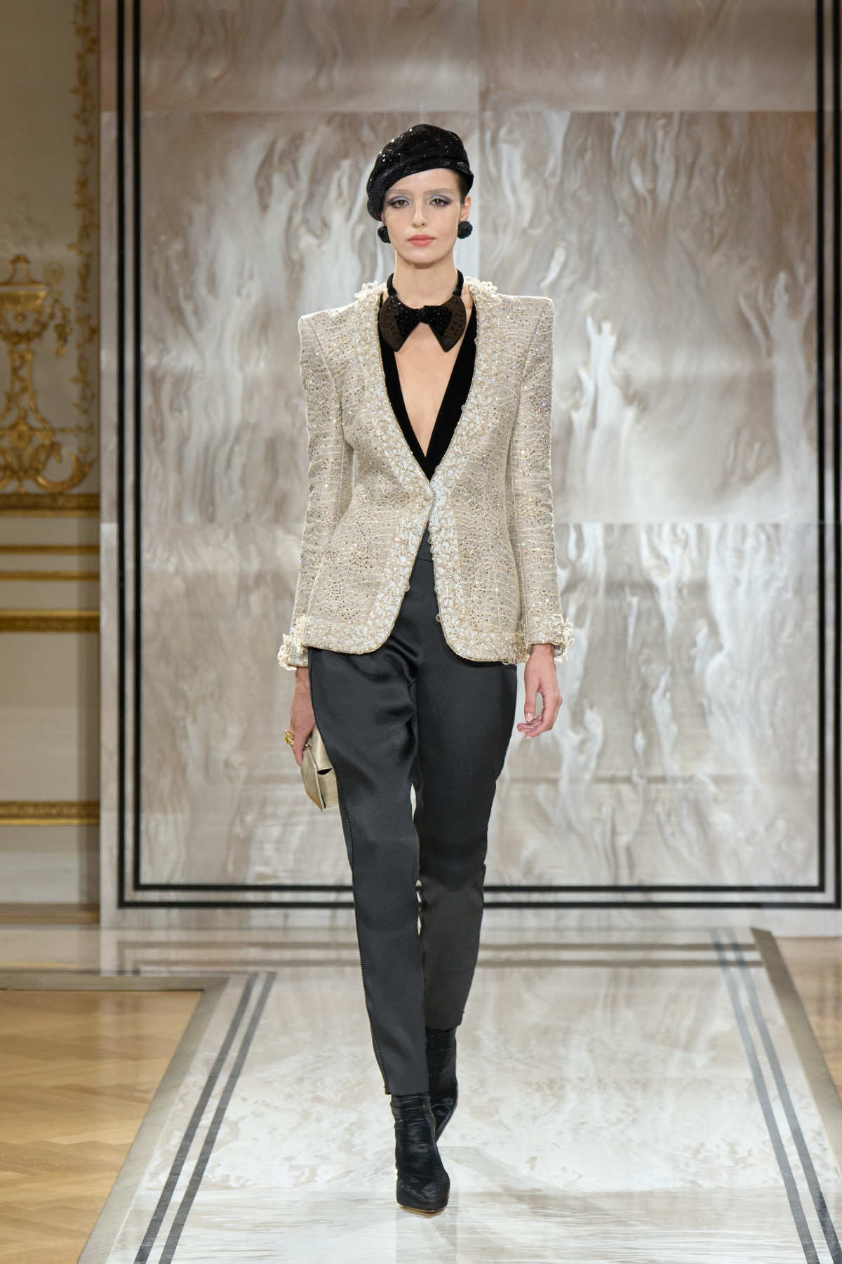 Giorgio Armani Privé Presents Its New Autumn Winter 2025-26 Haute Couture Collection: Noir Séduisa