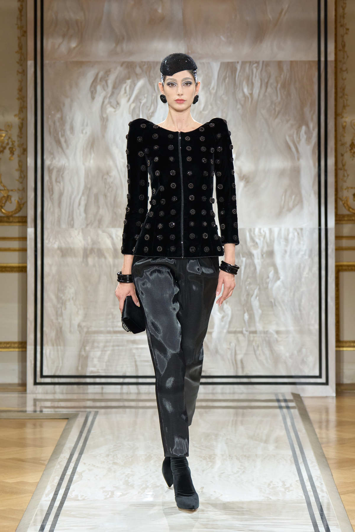 Giorgio Armani Privé Presents Its New Autumn Winter 2025-26 Haute Couture Collection: Noir Séduisa