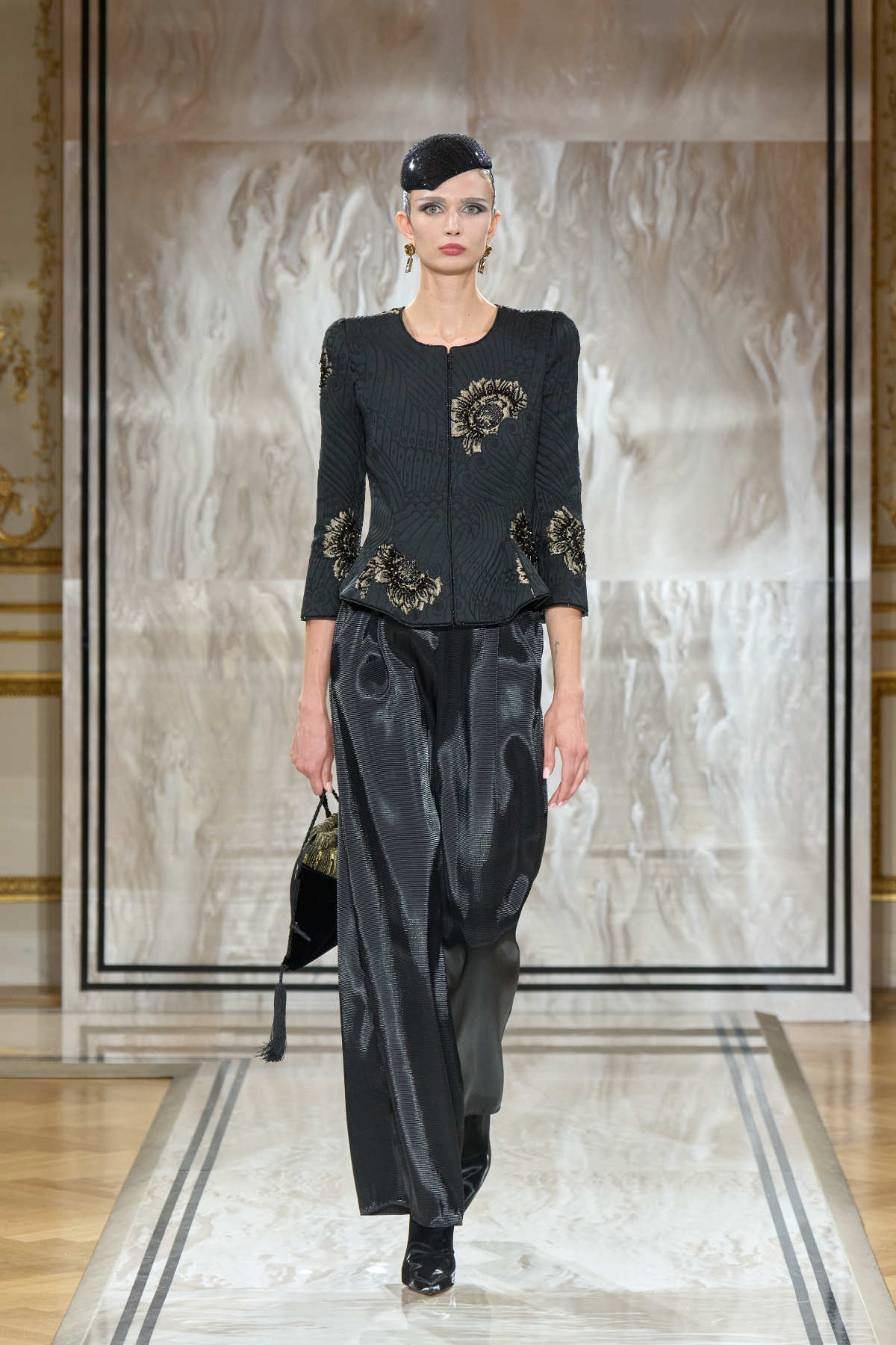 Giorgio Armani Privé Presents Its New Autumn Winter 2025-26 Haute Couture Collection: Noir Séduisa