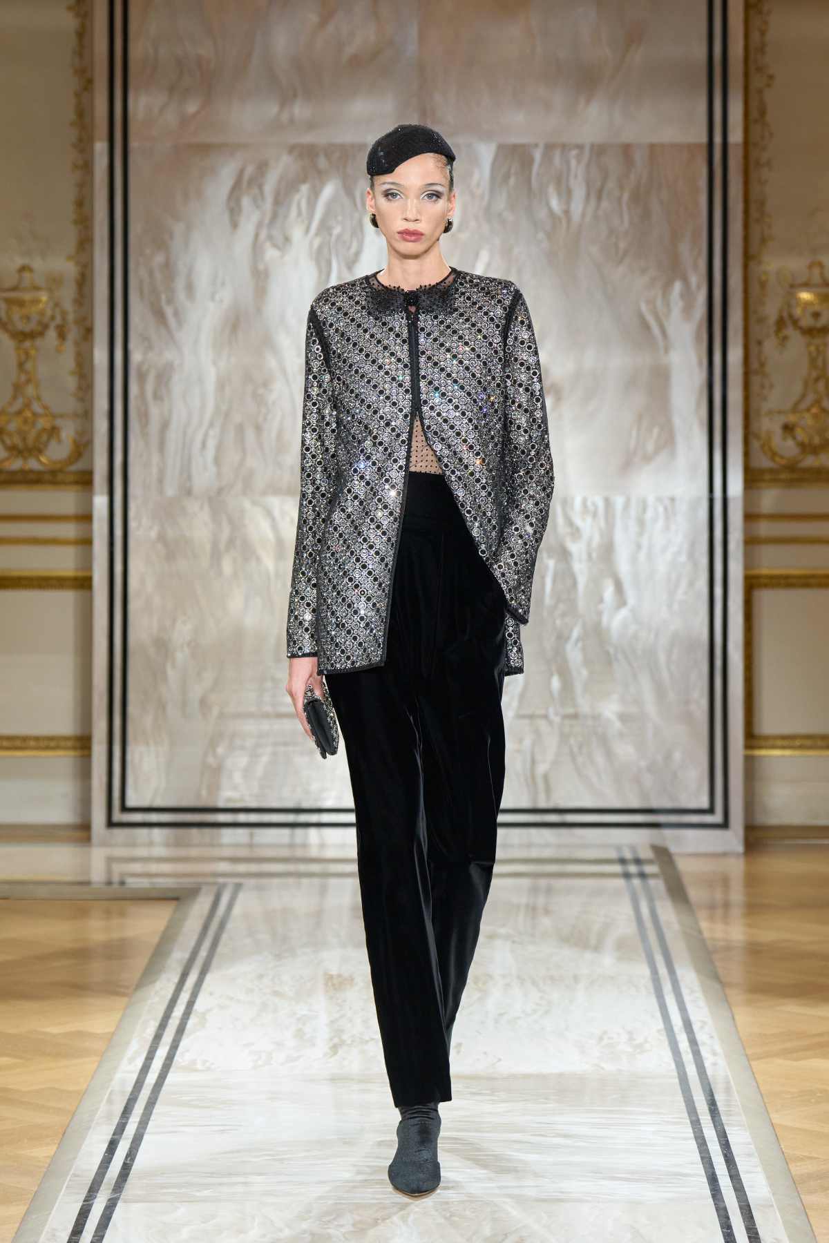 Giorgio Armani Privé Presents Its New Autumn Winter 2025-26 Haute Couture Collection: Noir Séduisa