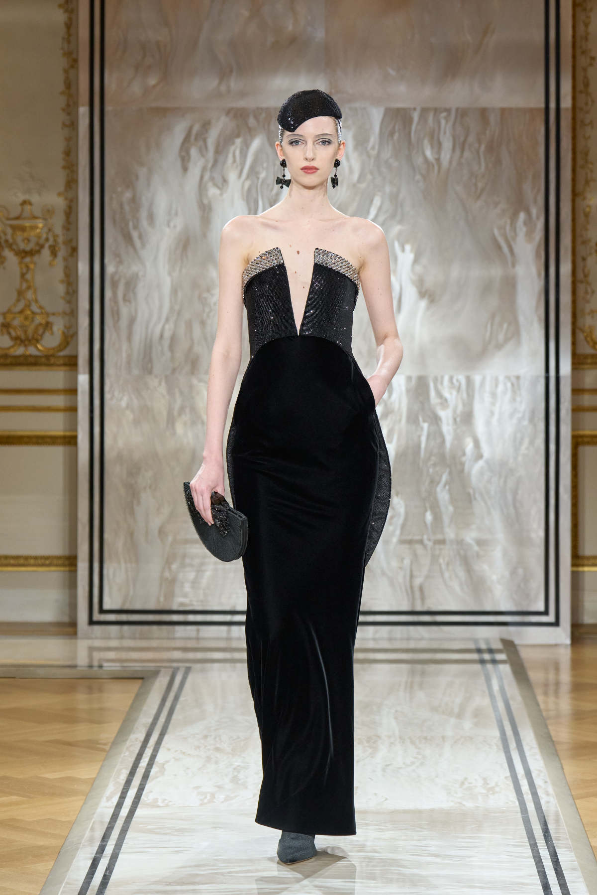 Giorgio Armani Privé Presents Its New Autumn Winter 2025-26 Haute Couture Collection: Noir Séduisa