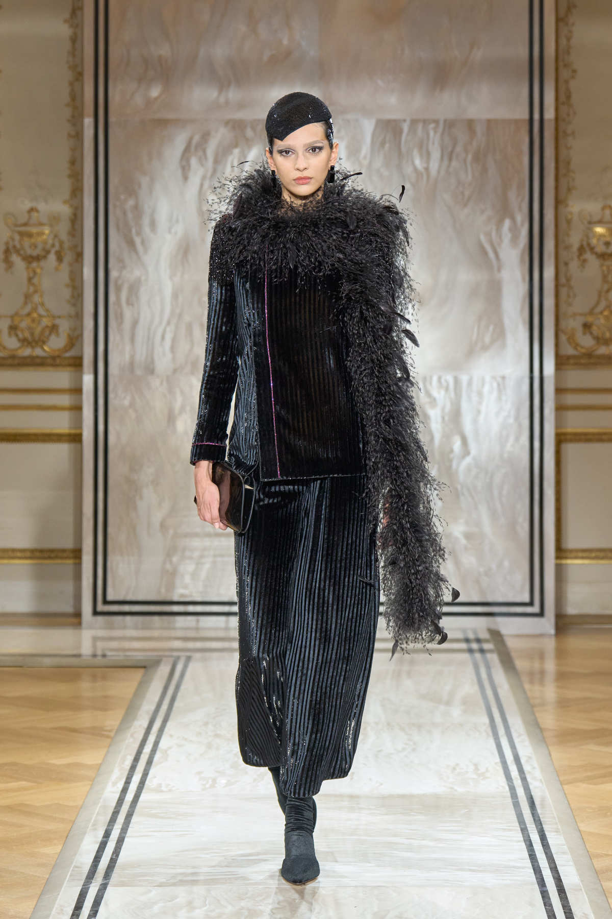 Giorgio Armani Privé Presents Its New Autumn Winter 2025-26 Haute Couture Collection: Noir Séduisa