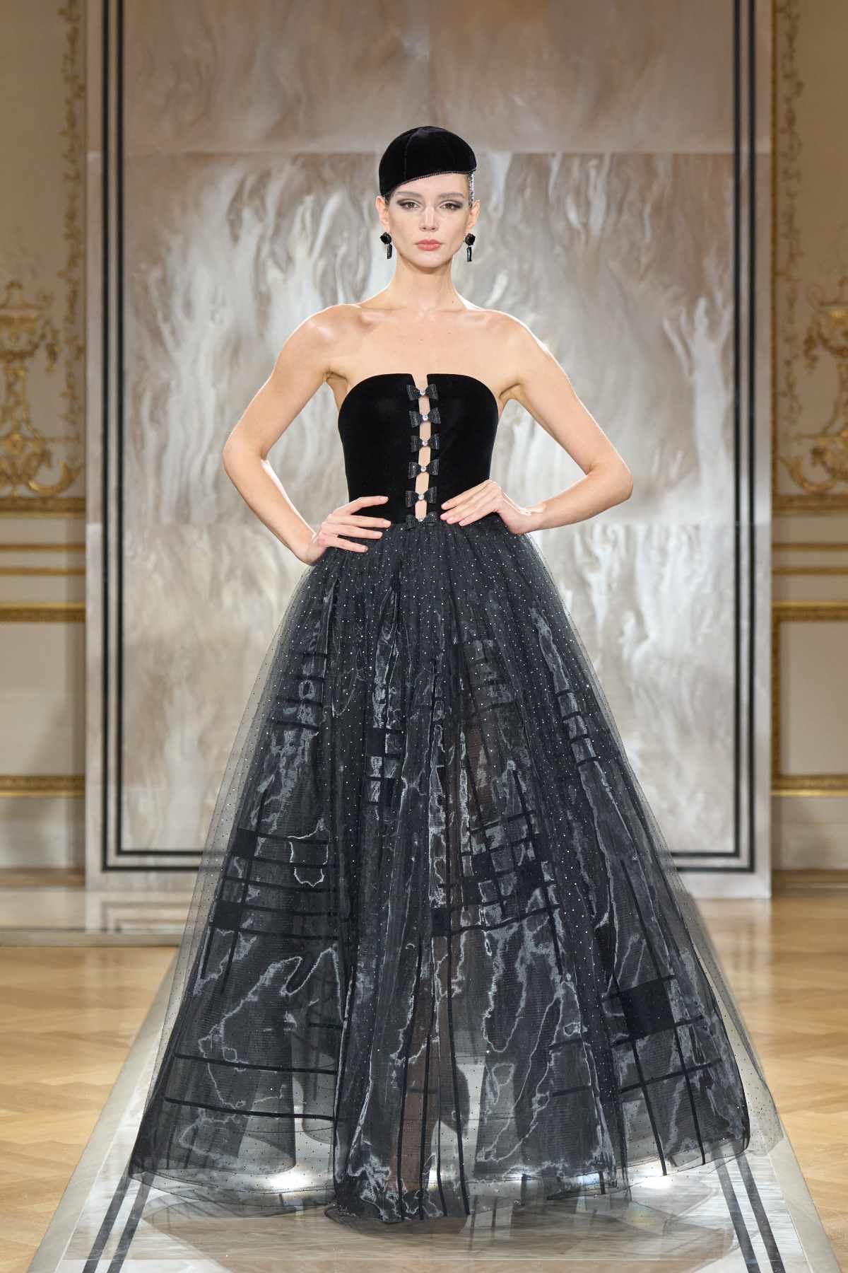 Giorgio Armani Privé Presents Its New Autumn Winter 2025-26 Haute Couture Collection: Noir Séduisa