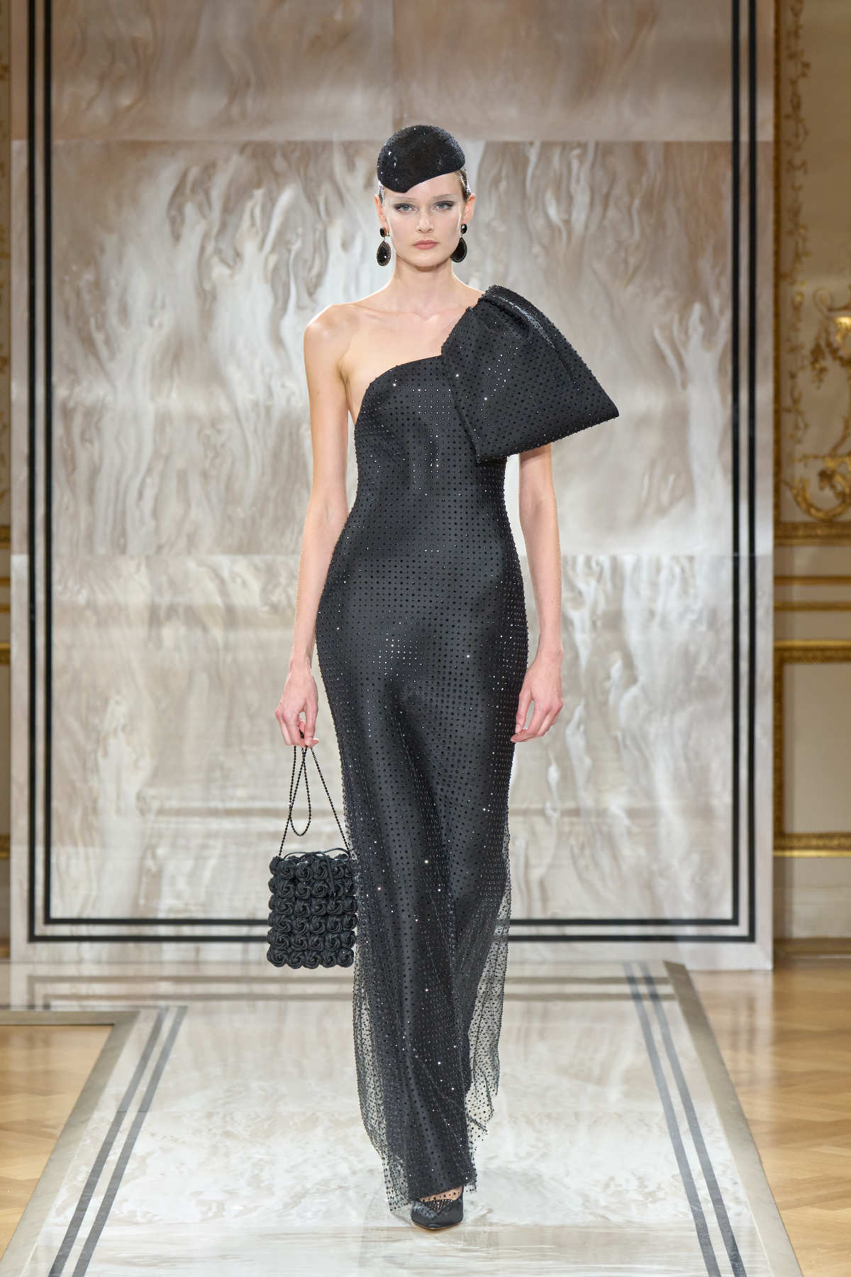Giorgio Armani Privé Presents Its New Autumn Winter 2025-26 Haute Couture Collection: Noir Séduisa