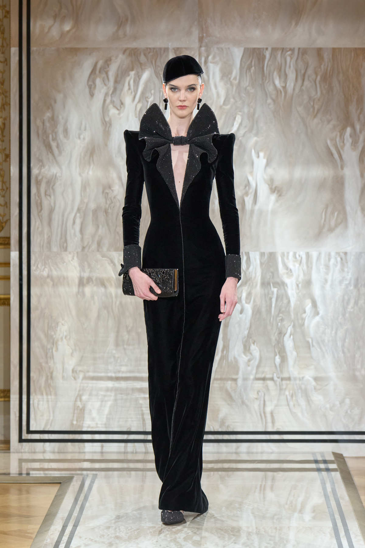 Giorgio Armani Privé Presents Its New Autumn Winter 2025-26 Haute Couture Collection: Noir Séduisa