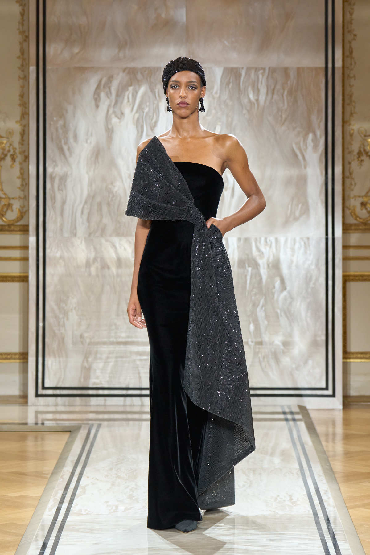 Giorgio Armani Privé Presents Its New Autumn Winter 2025-26 Haute Couture Collection: Noir Séduisa