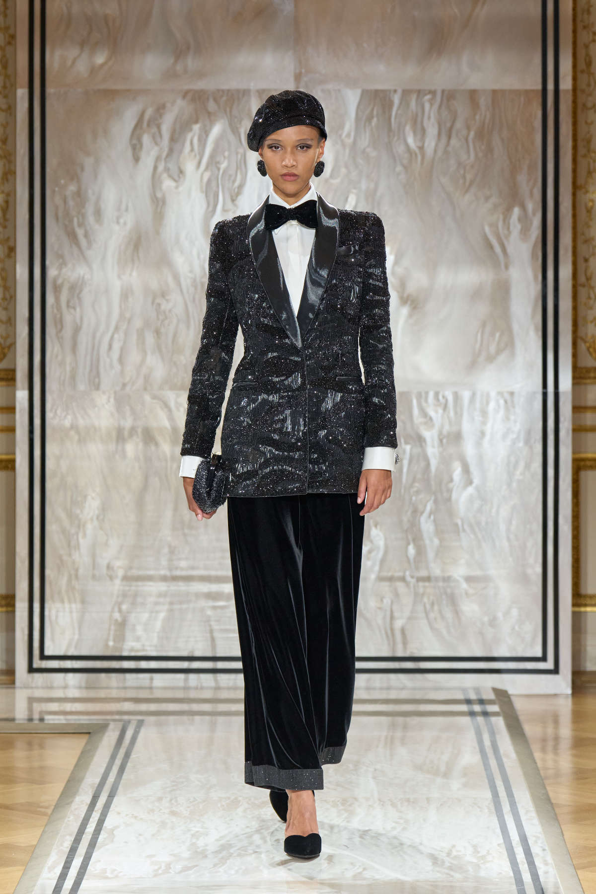 Giorgio Armani Privé Presents Its New Autumn Winter 2025-26 Haute Couture Collection: Noir Séduisa