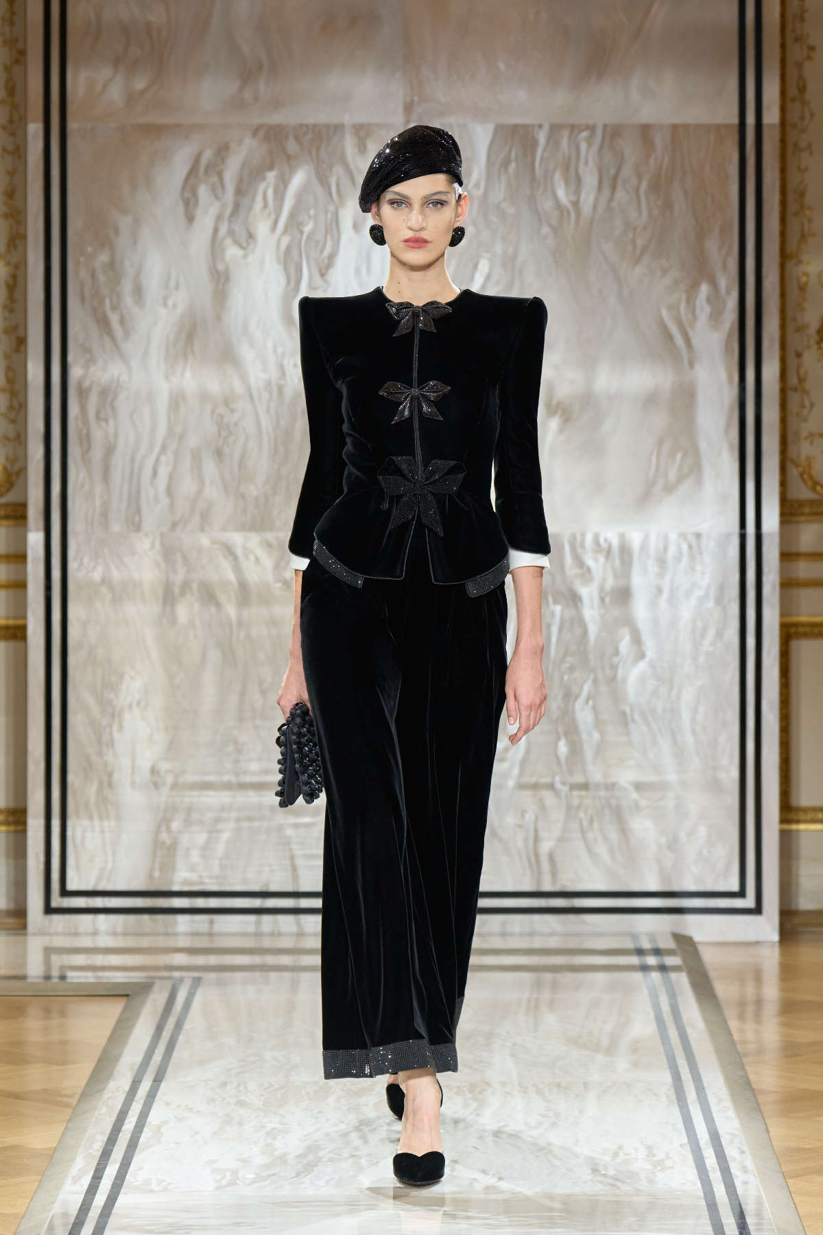 Giorgio Armani Privé Presents Its New Autumn Winter 2025-26 Haute Couture Collection: Noir Séduisa