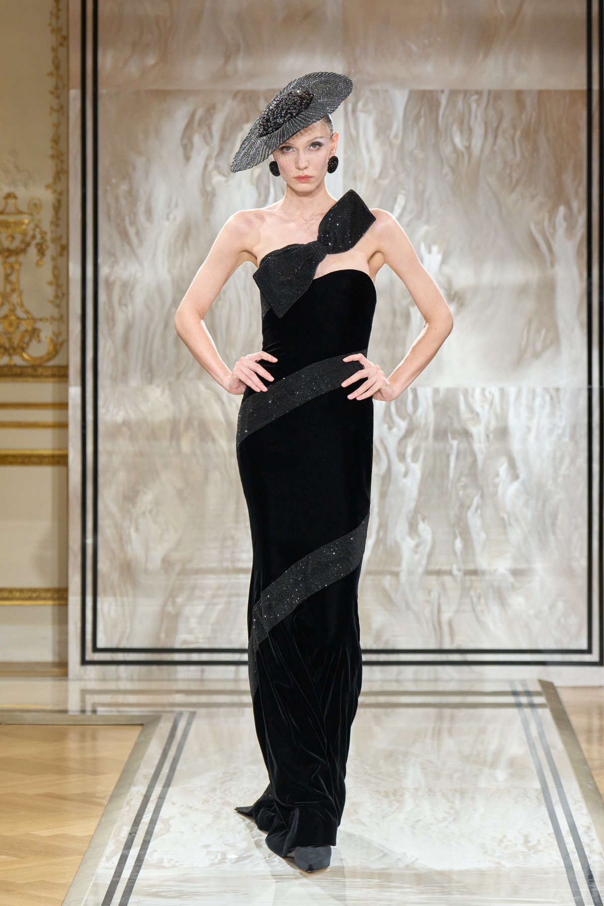 Giorgio Armani Privé Presents Its New Autumn Winter 2025-26 Haute Couture Collection: Noir Séduisa