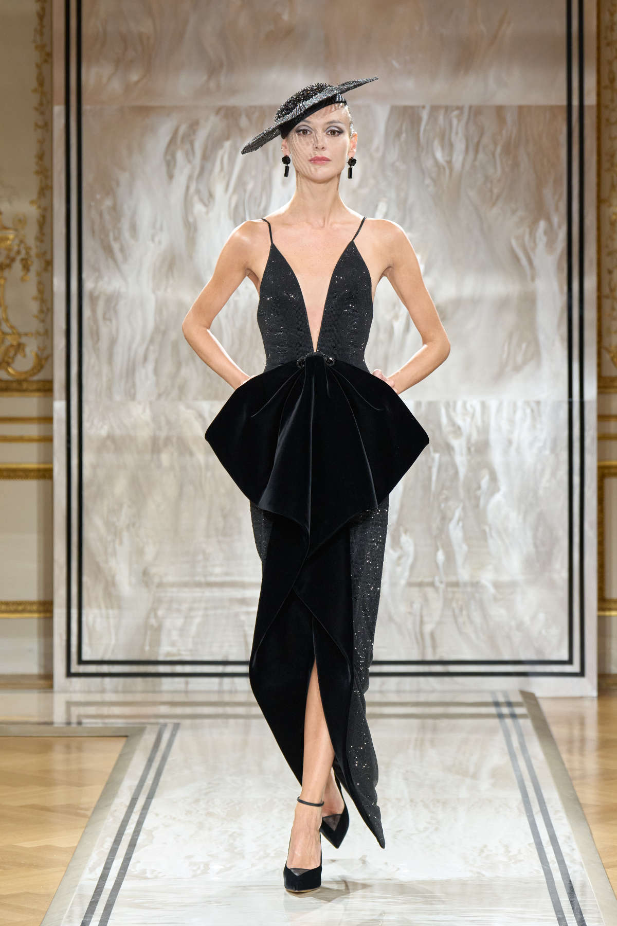 Giorgio Armani Privé Presents Its New Autumn Winter 2025-26 Haute Couture Collection: Noir Séduisa